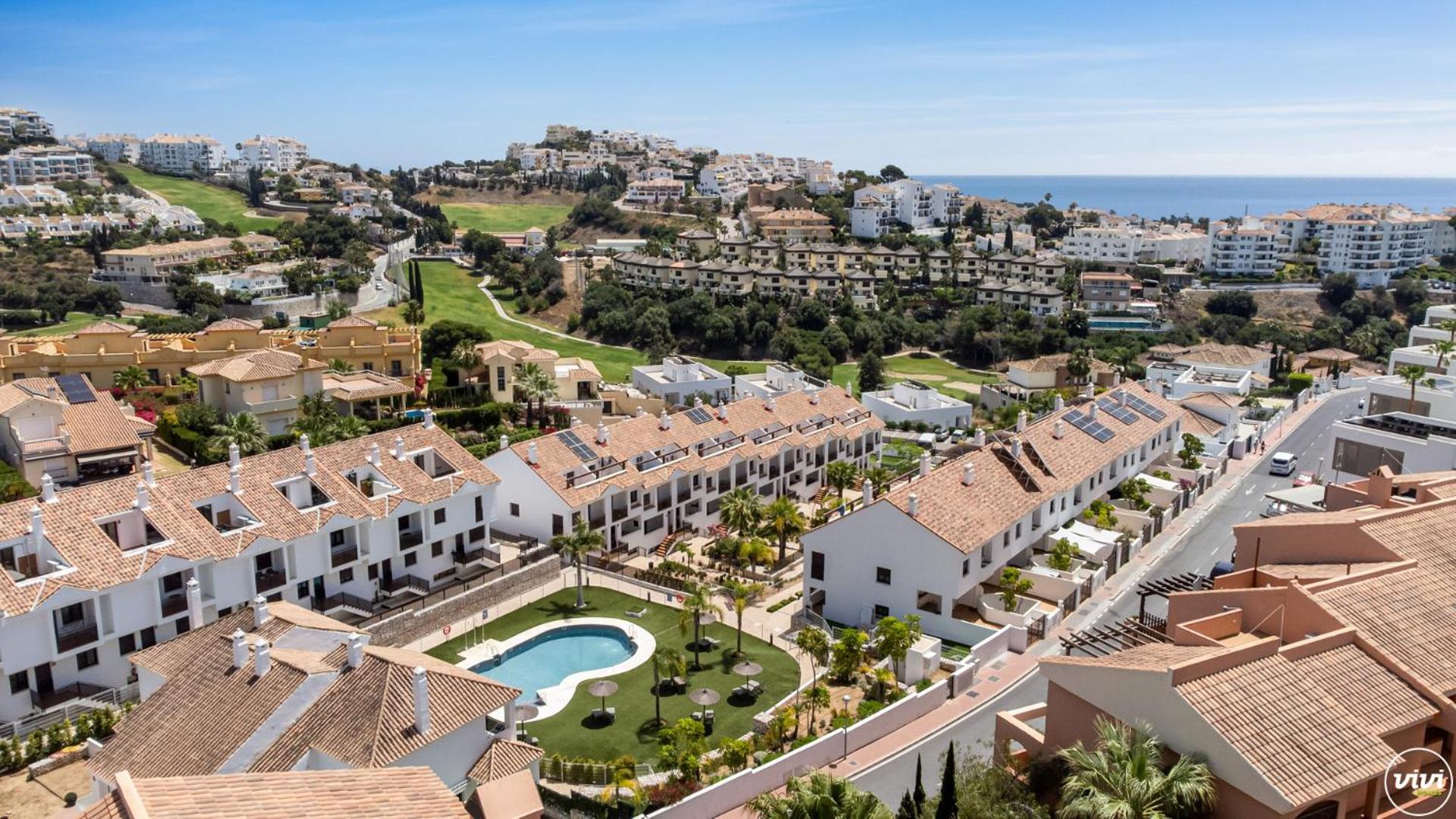 ViVi Homes - El Sembrador Pool, Terrace & Golf