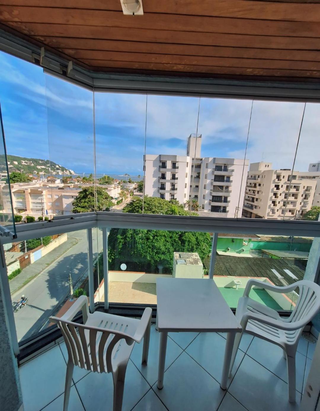 Apartamento no Guarujá - Vista ao Mar - Canto do Tortuga