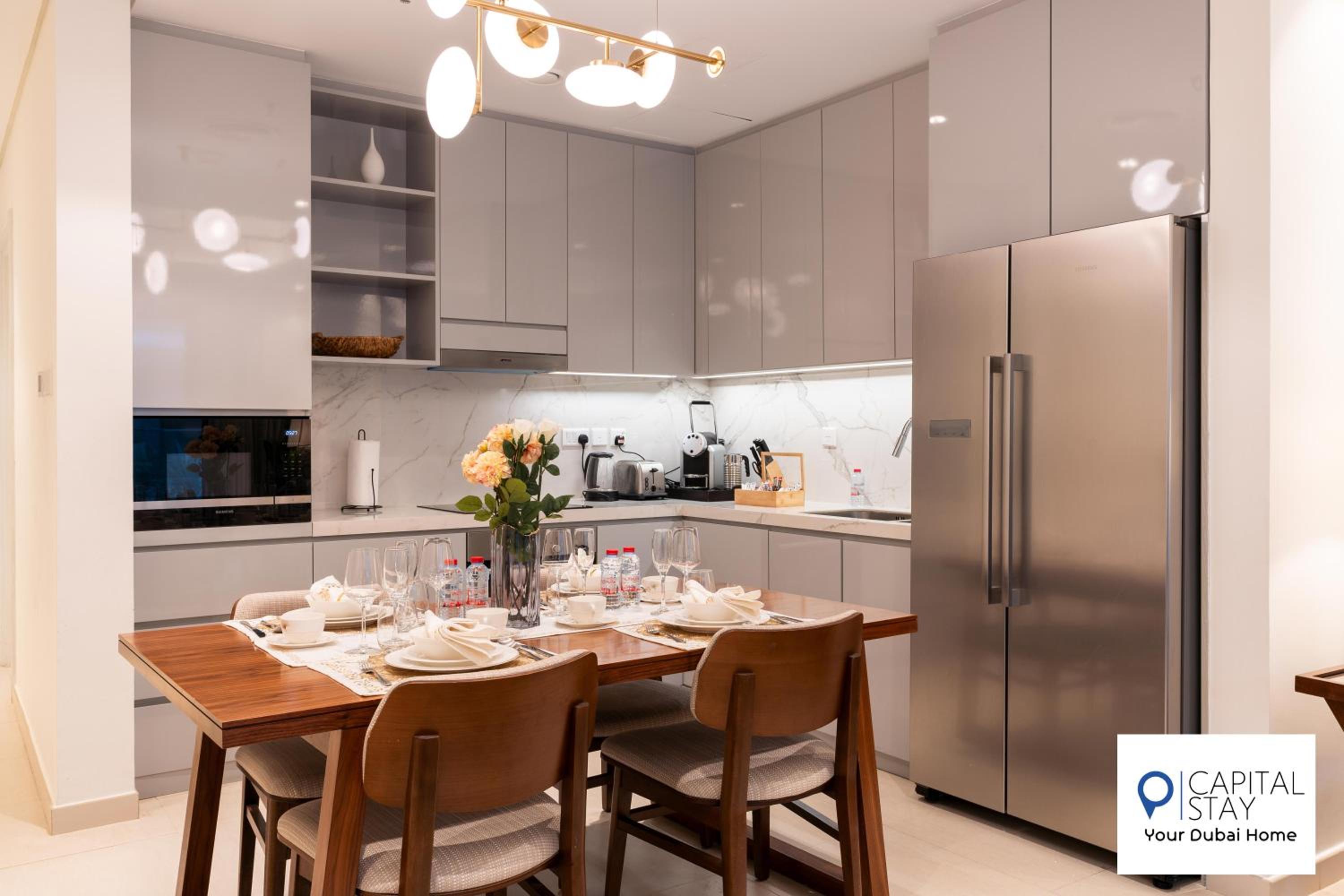 Capital Stay- Private Two Bed Apartment - The Address Beach Resort Residences Fujairah