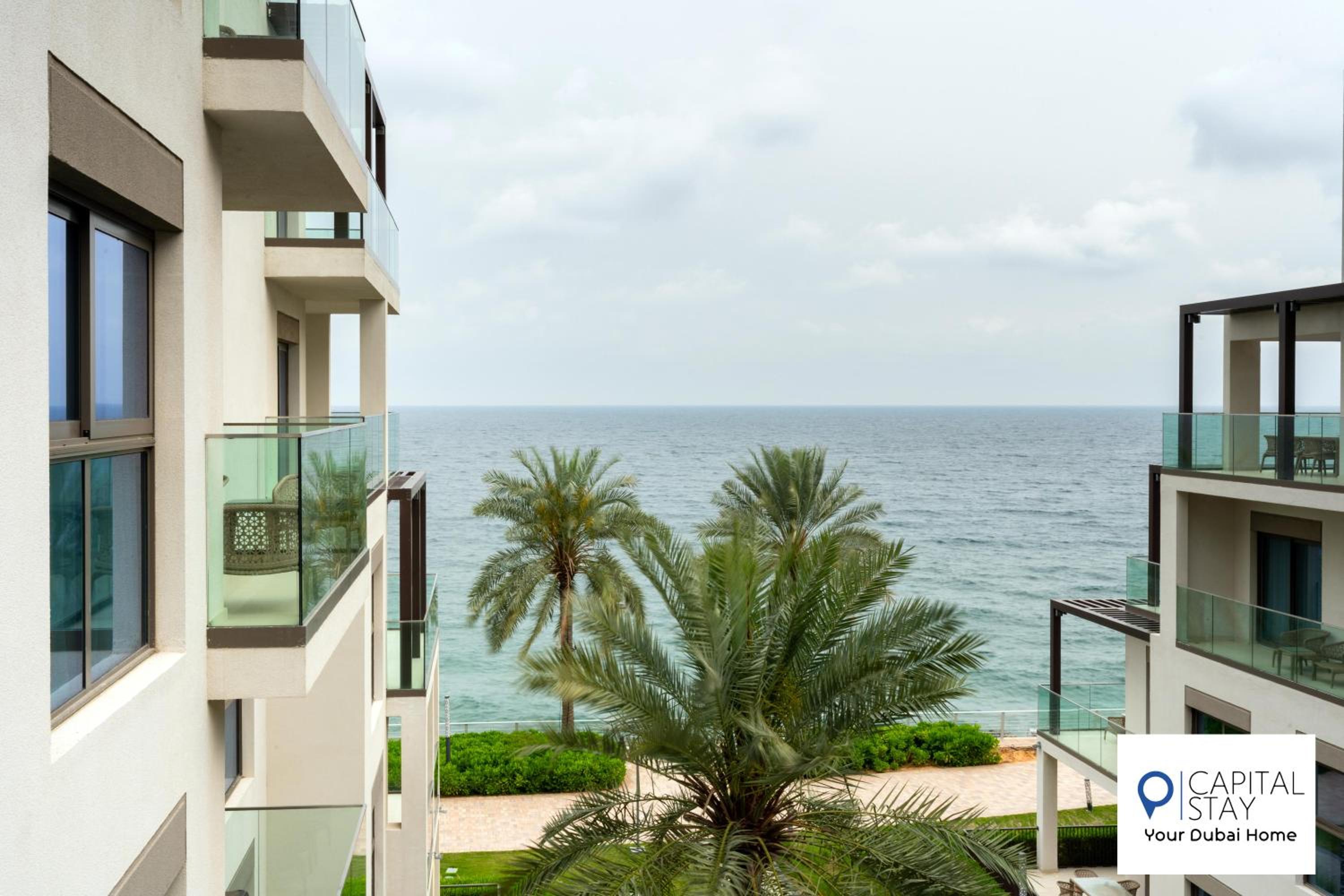 Capital Stay- Private Two Bed Apartment - The Address Beach Resort Residences Fujairah