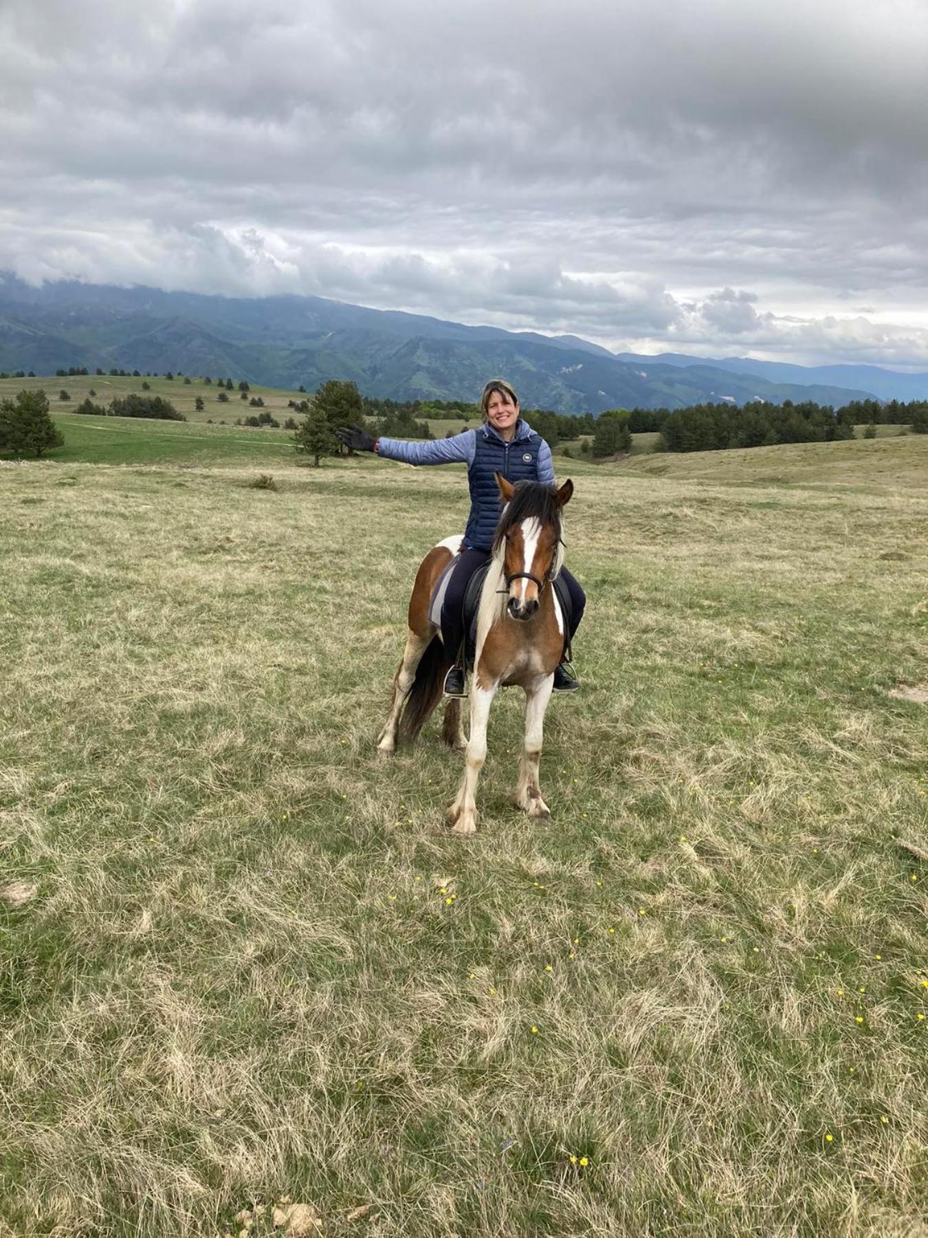 Dona Guest House - Horse Riding
