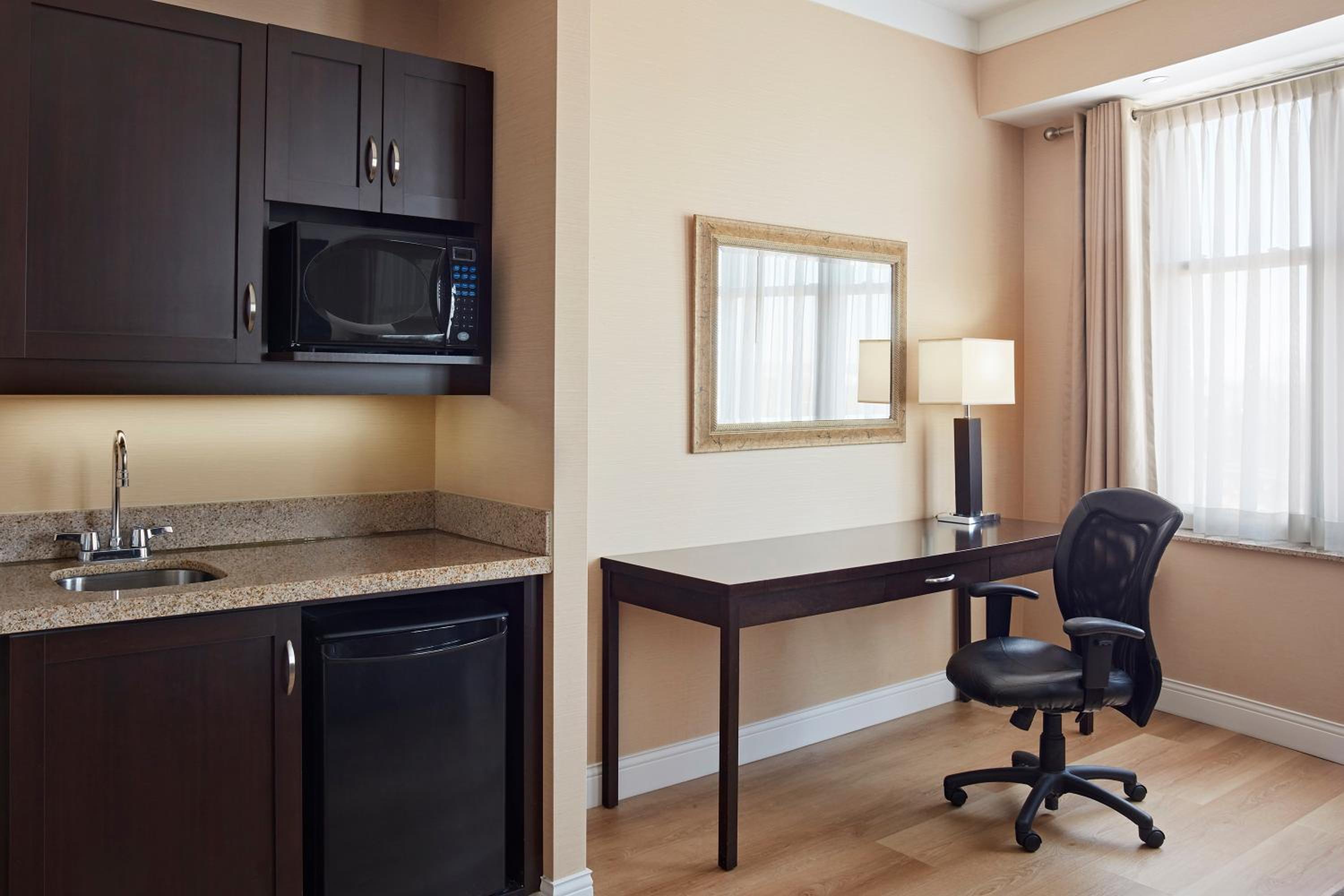 Guelph Vacations - Delta Hotels by Marriott Guelph Conference Centre - Property Image 7
