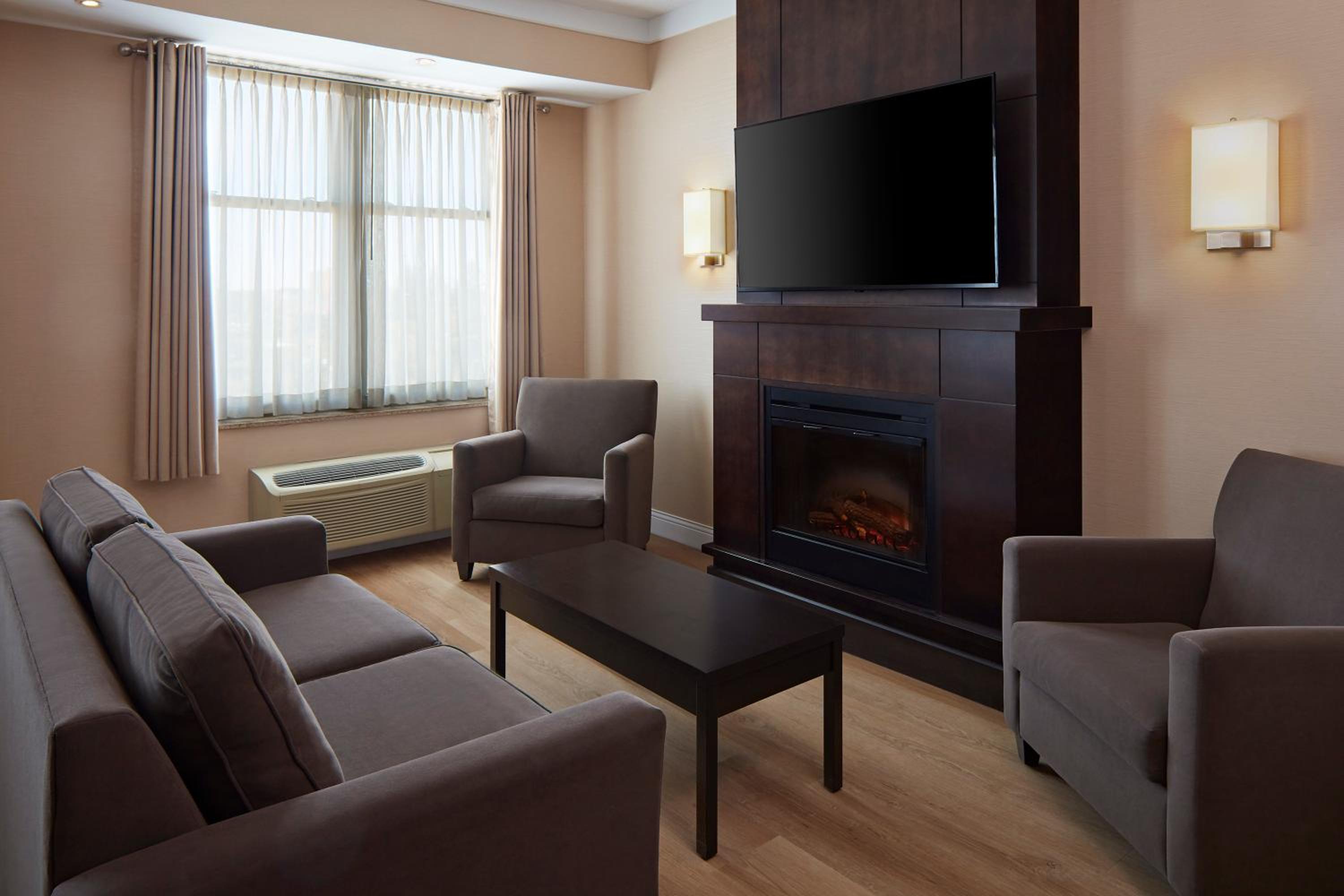 Guelph Vacations - Delta Hotels by Marriott Guelph Conference Centre - Property Image 8
