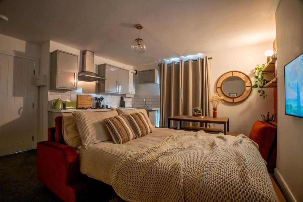 The Station Inn Apartment view 5