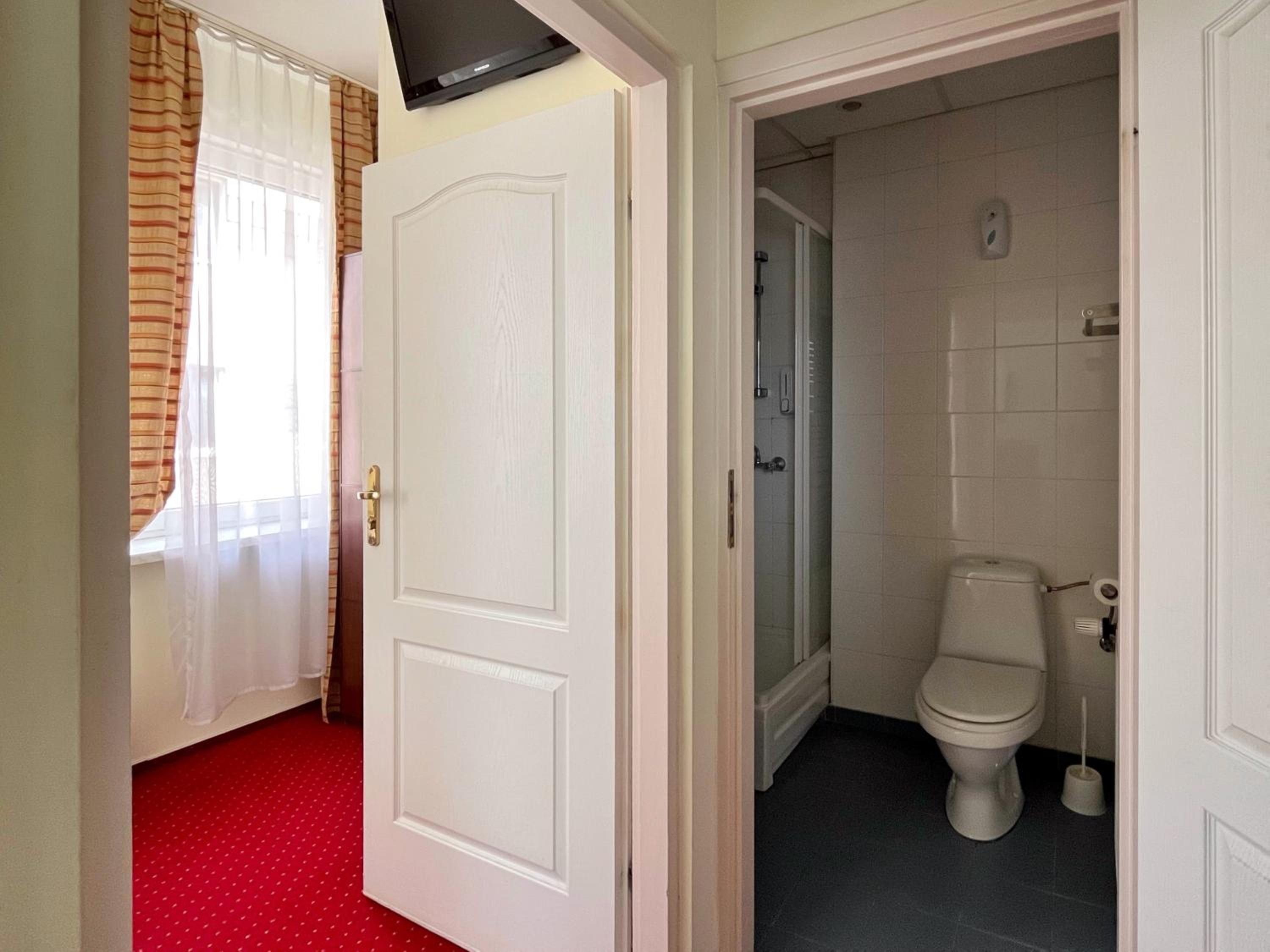 Fry House Hostel - 15min to Dworzec Zachodni, 5min to Klub Progresja, photo 5