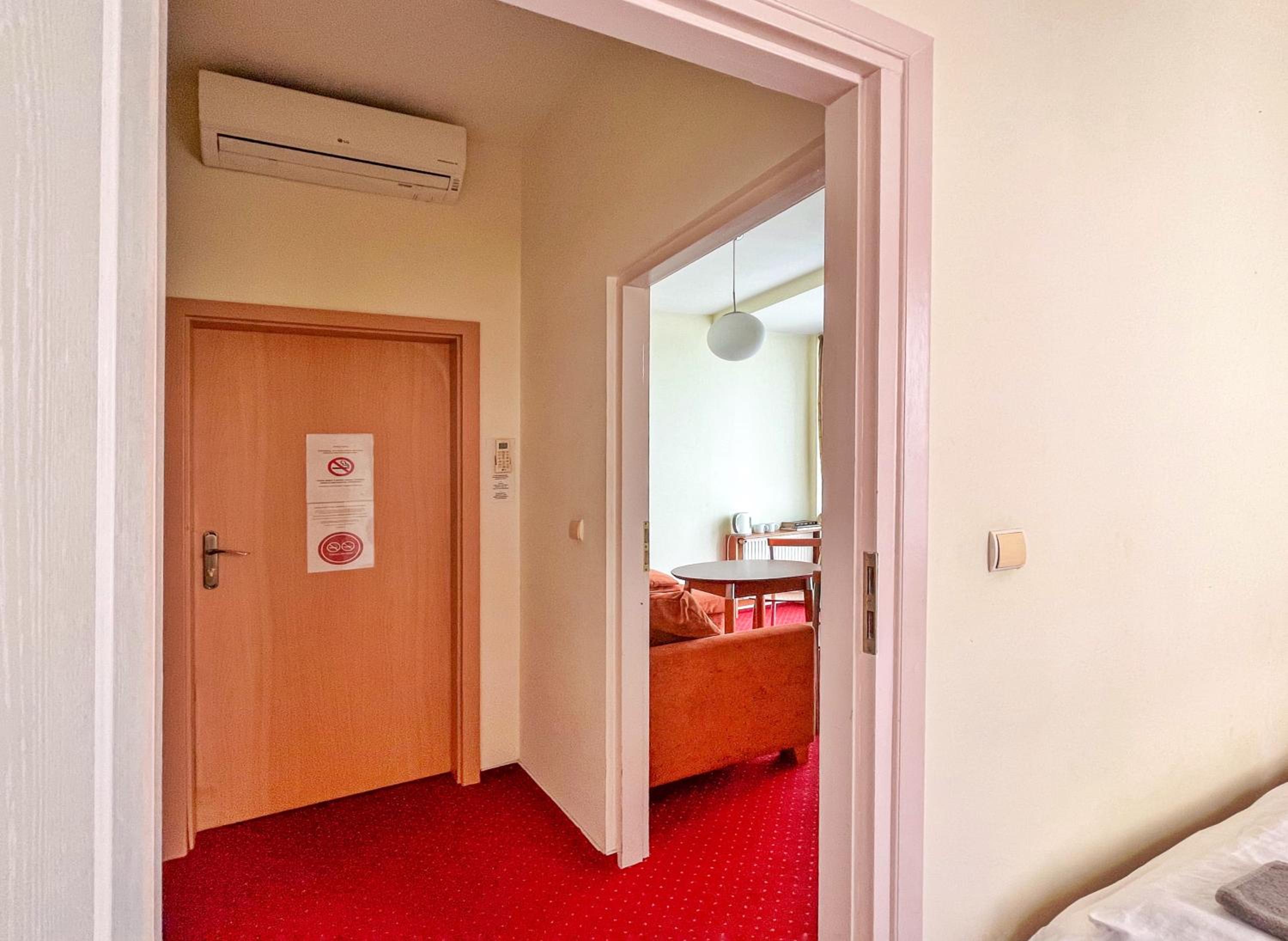 Fry House Hostel - 15min to Dworzec Zachodni, 5min to Klub Progresja, photo 19
