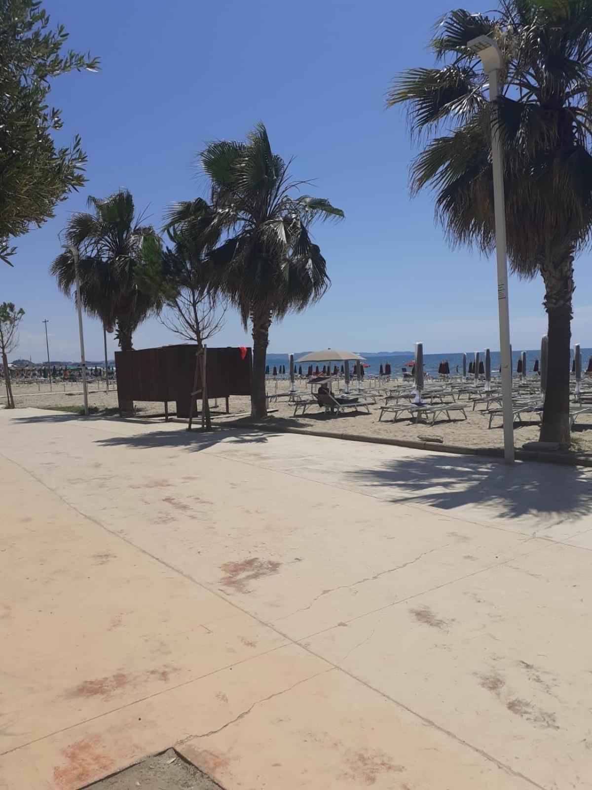 Seaside apartment in Shkembi Kavajes photo 4