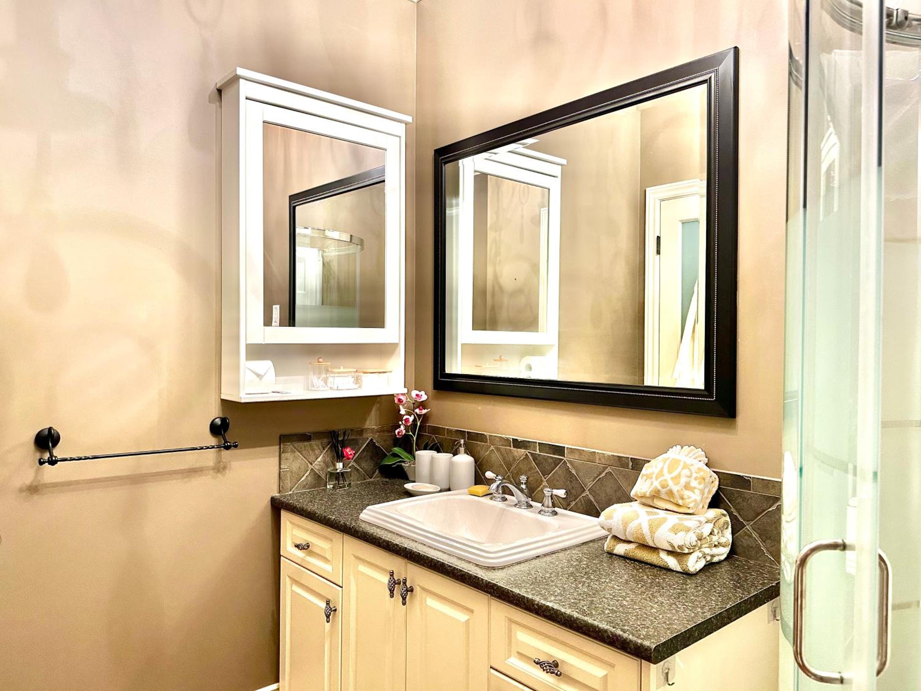 Langley Vacations - Scorpion house Langley ROOM B - Property Image 58