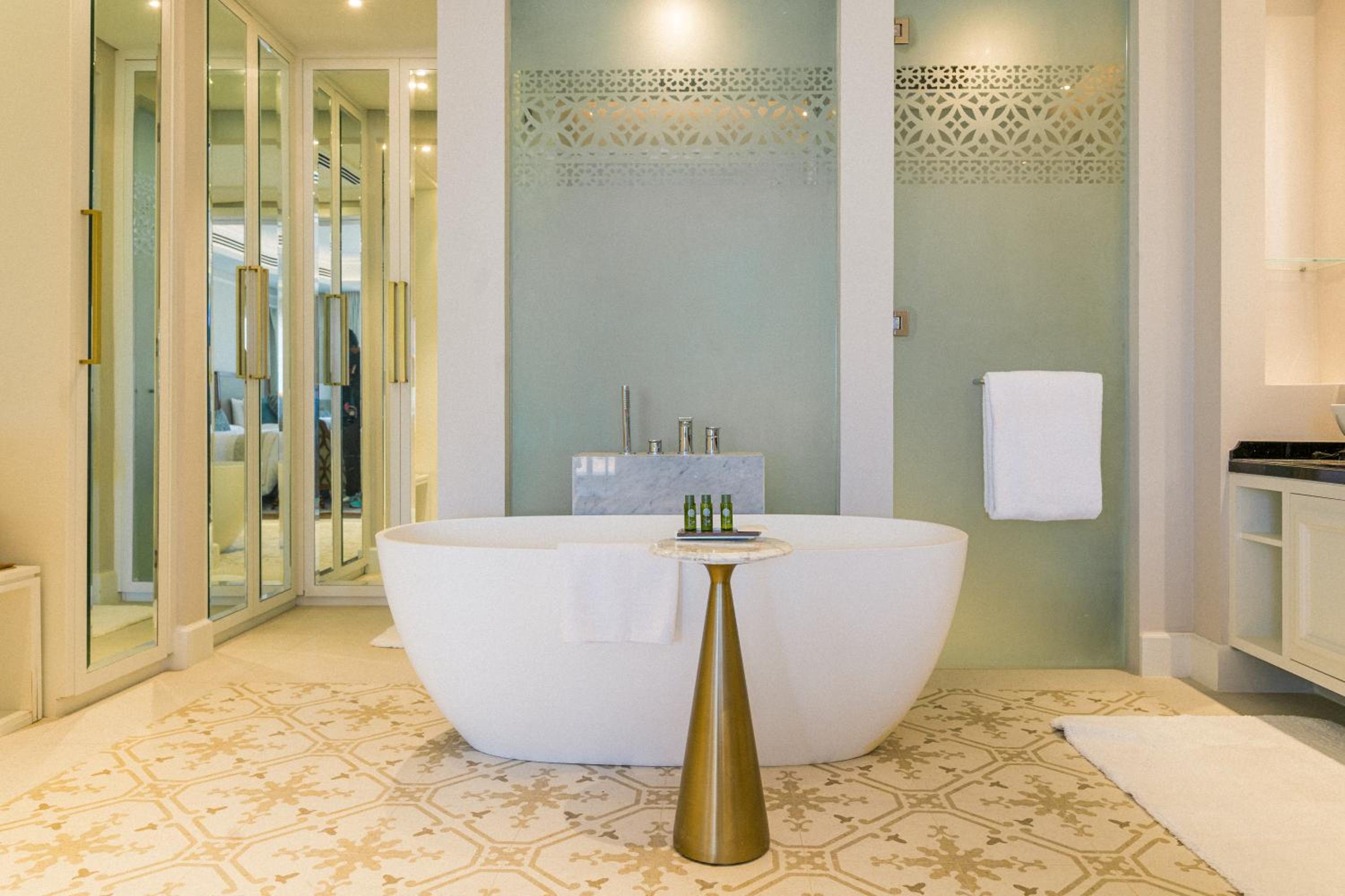 Royal Saray Resort
