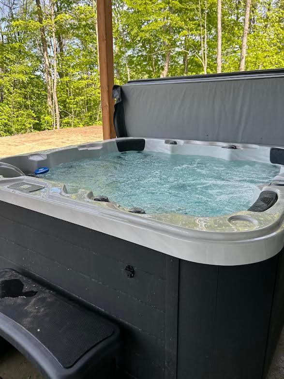Chalet Peak Tremblant: Your Mountain Escape.