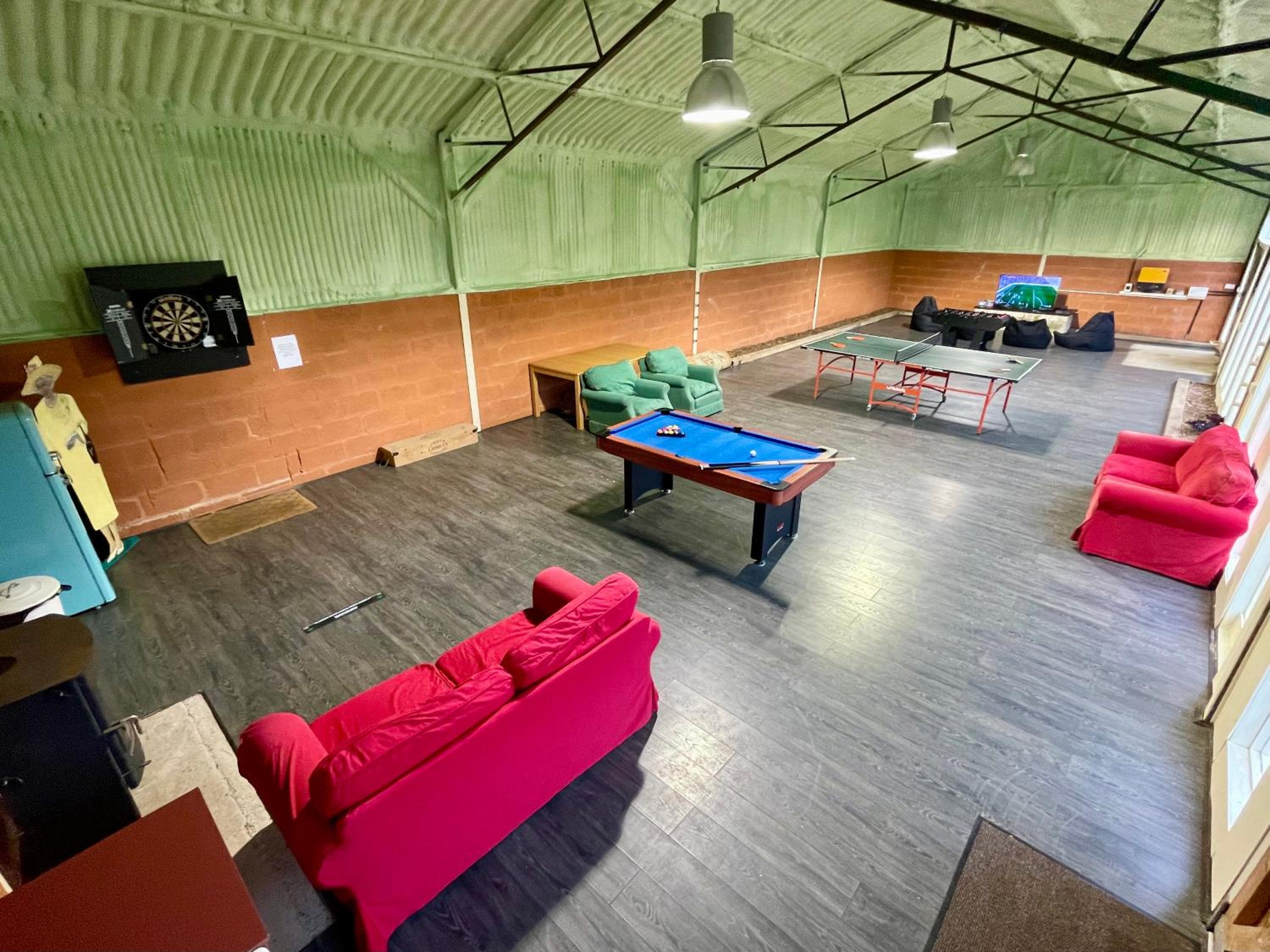 Country Retreat, hot tub, games room, dog friendly