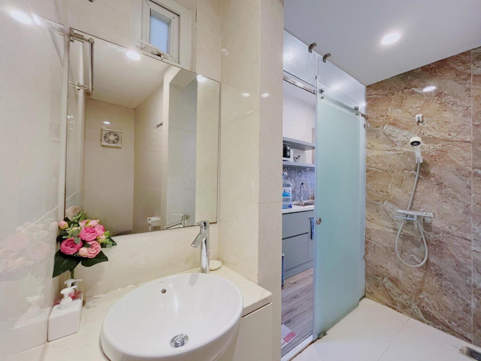 Hanoi Home 2 - Lake View Apartment