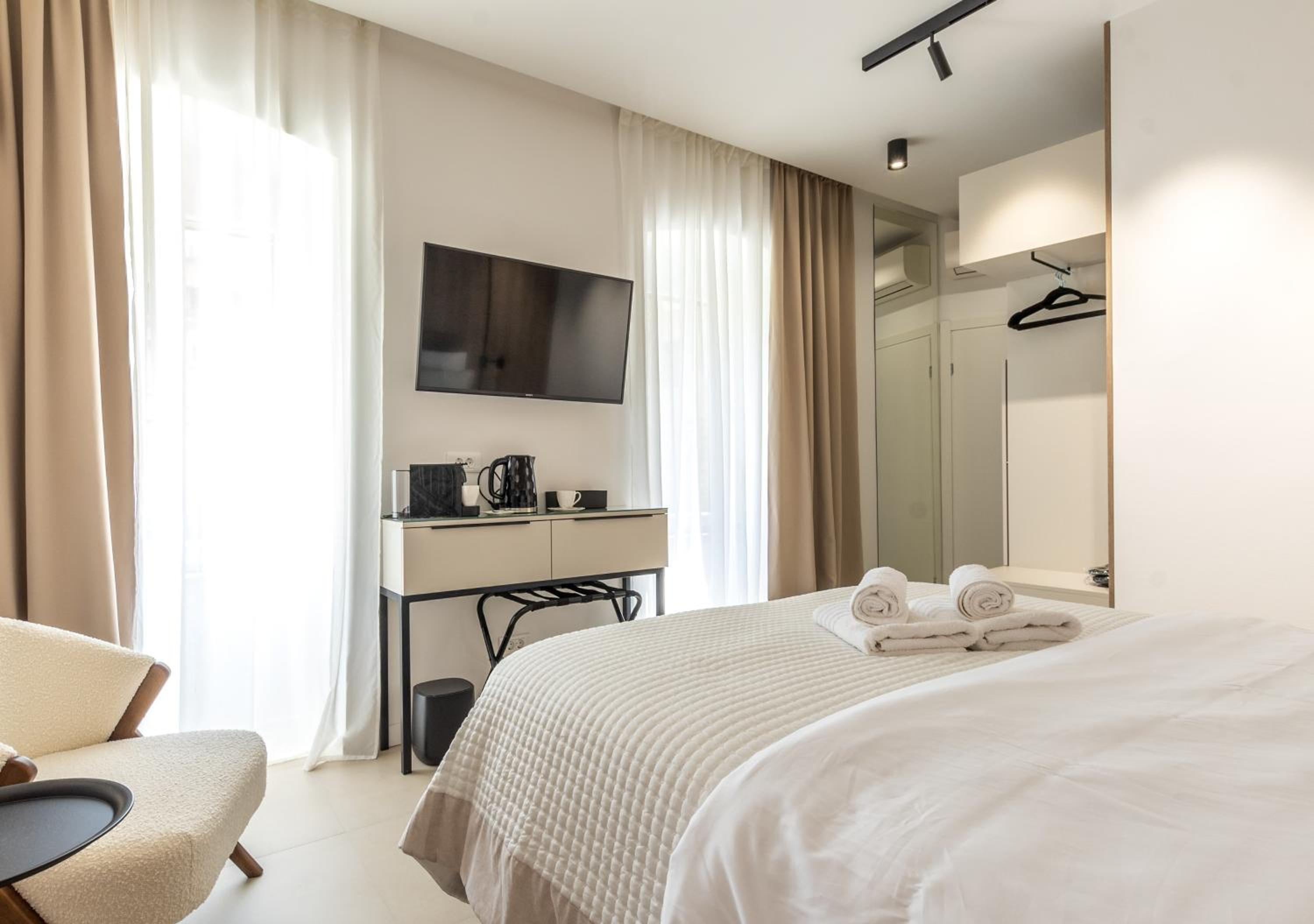 Teuta Garden Luxury Room view 4