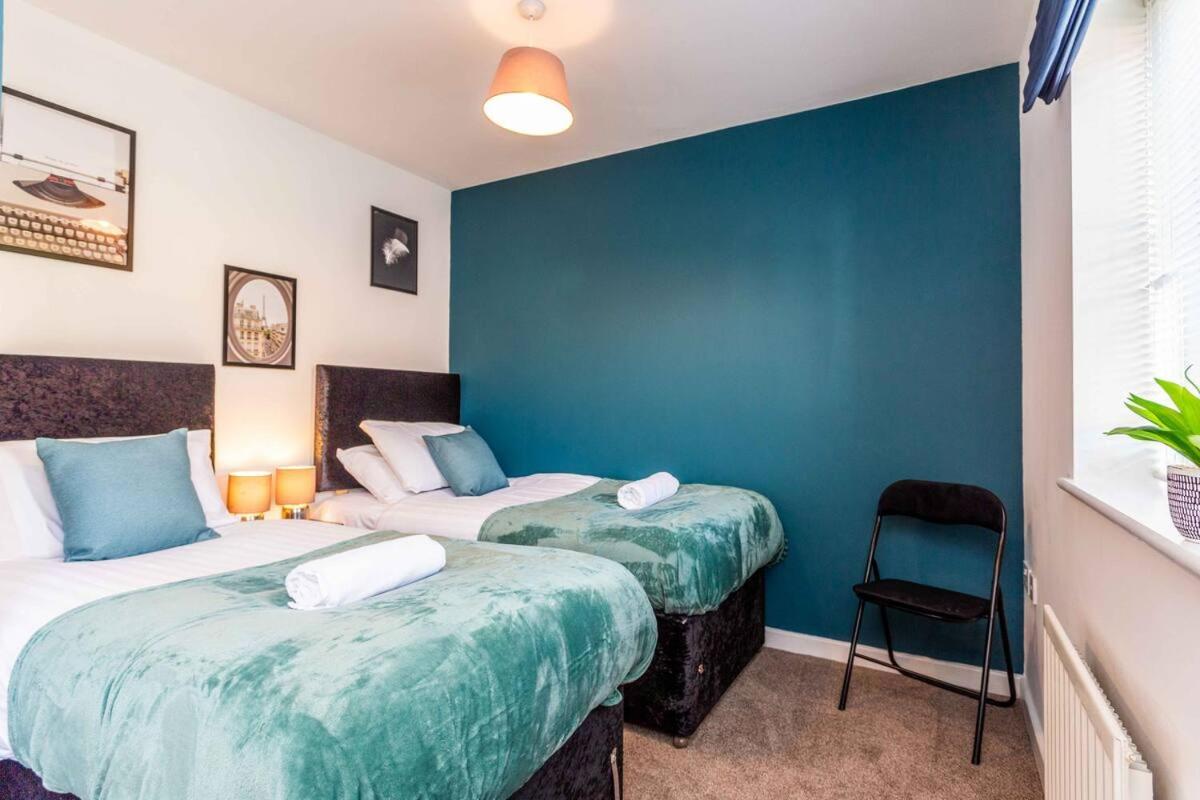 Spacious 4-Bedroom 3-Bath House view 4