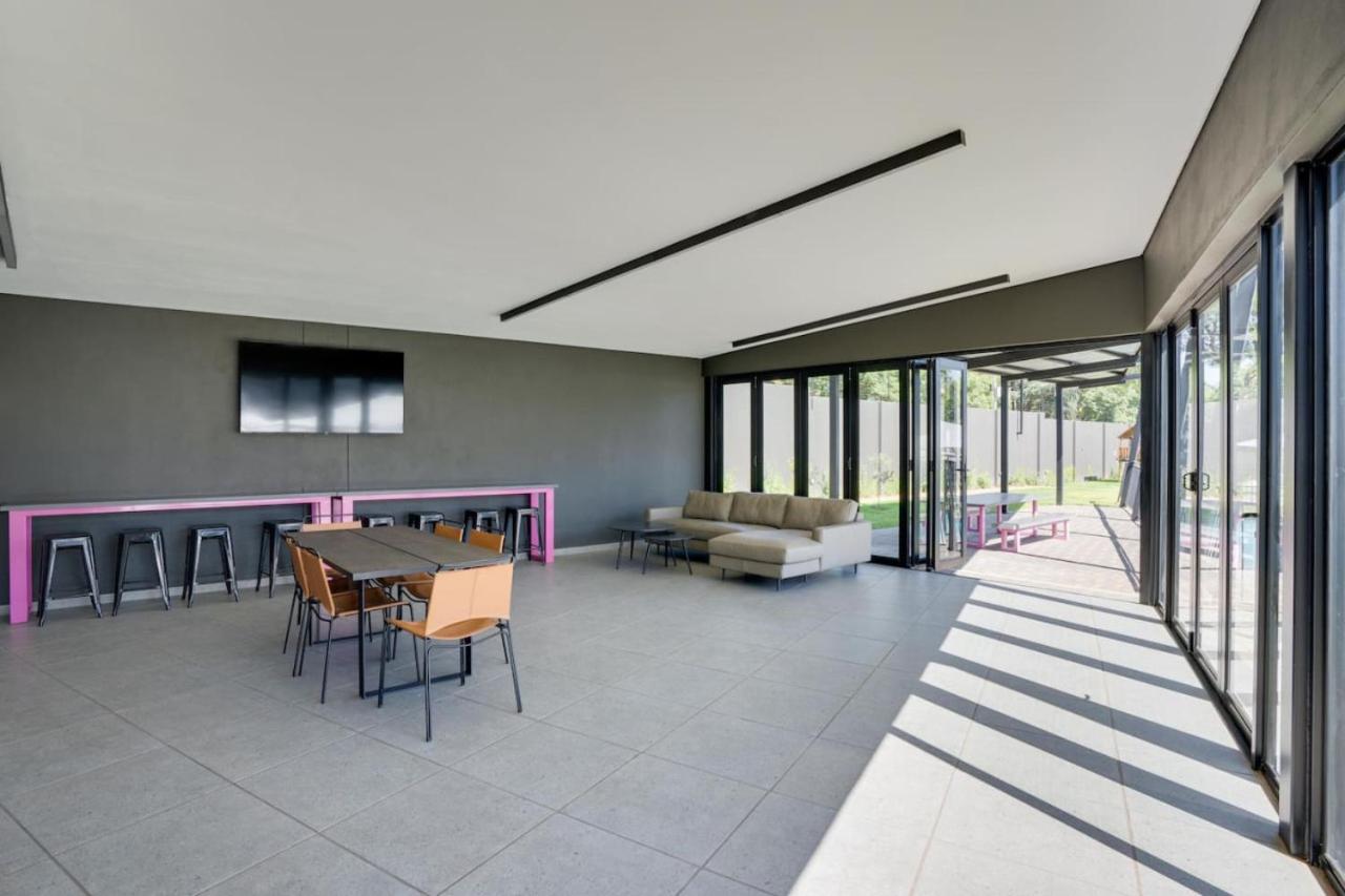 Stylish Studio on Flex on Murray 91B