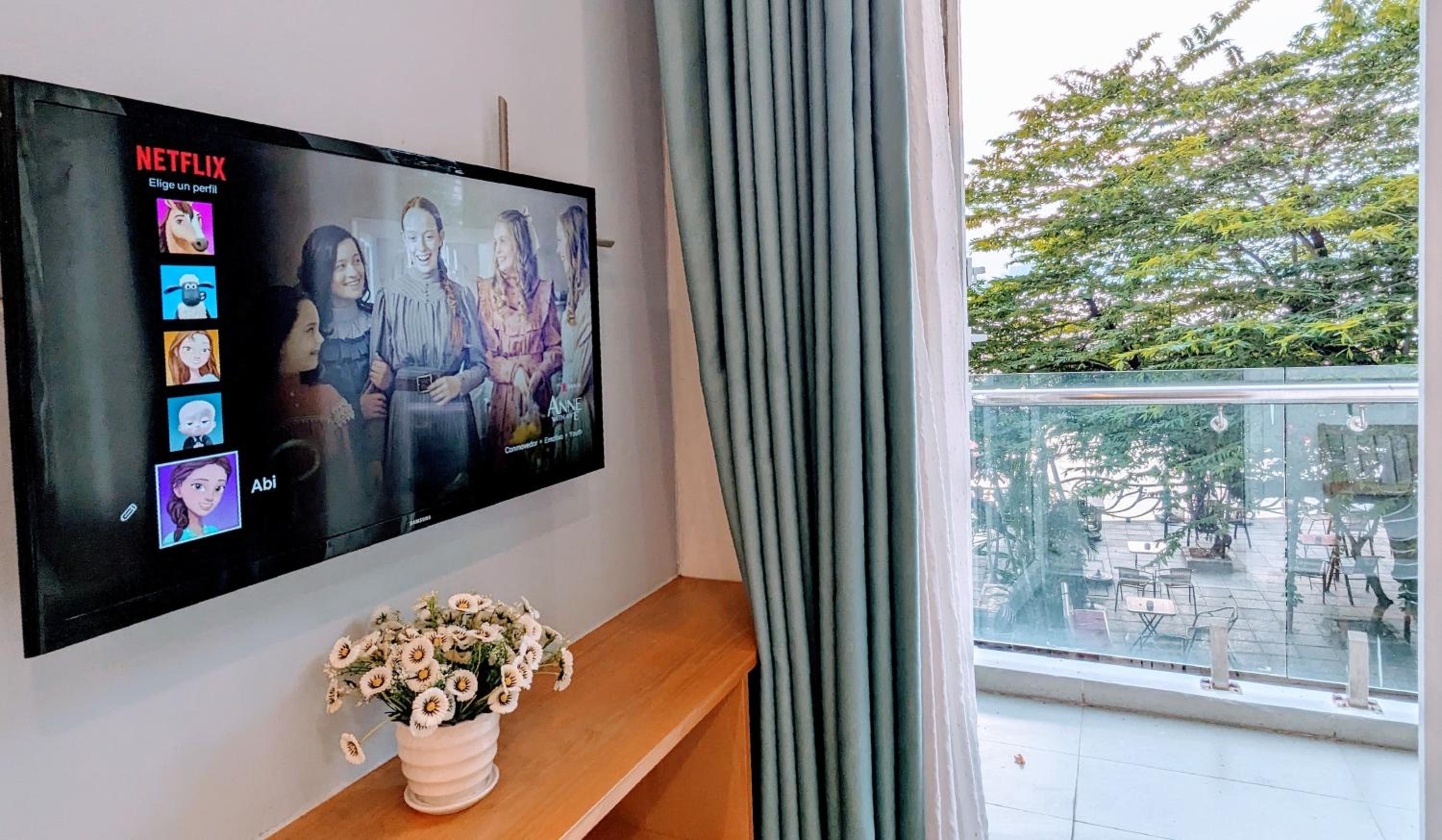 Hanoi Home 2 - Lake View Apartment