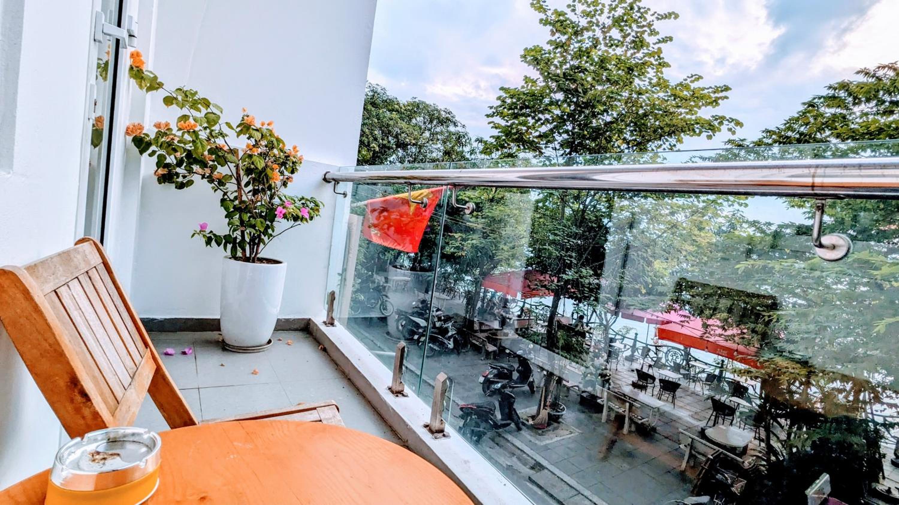 Hanoi Home 2 - Lake View Apartment