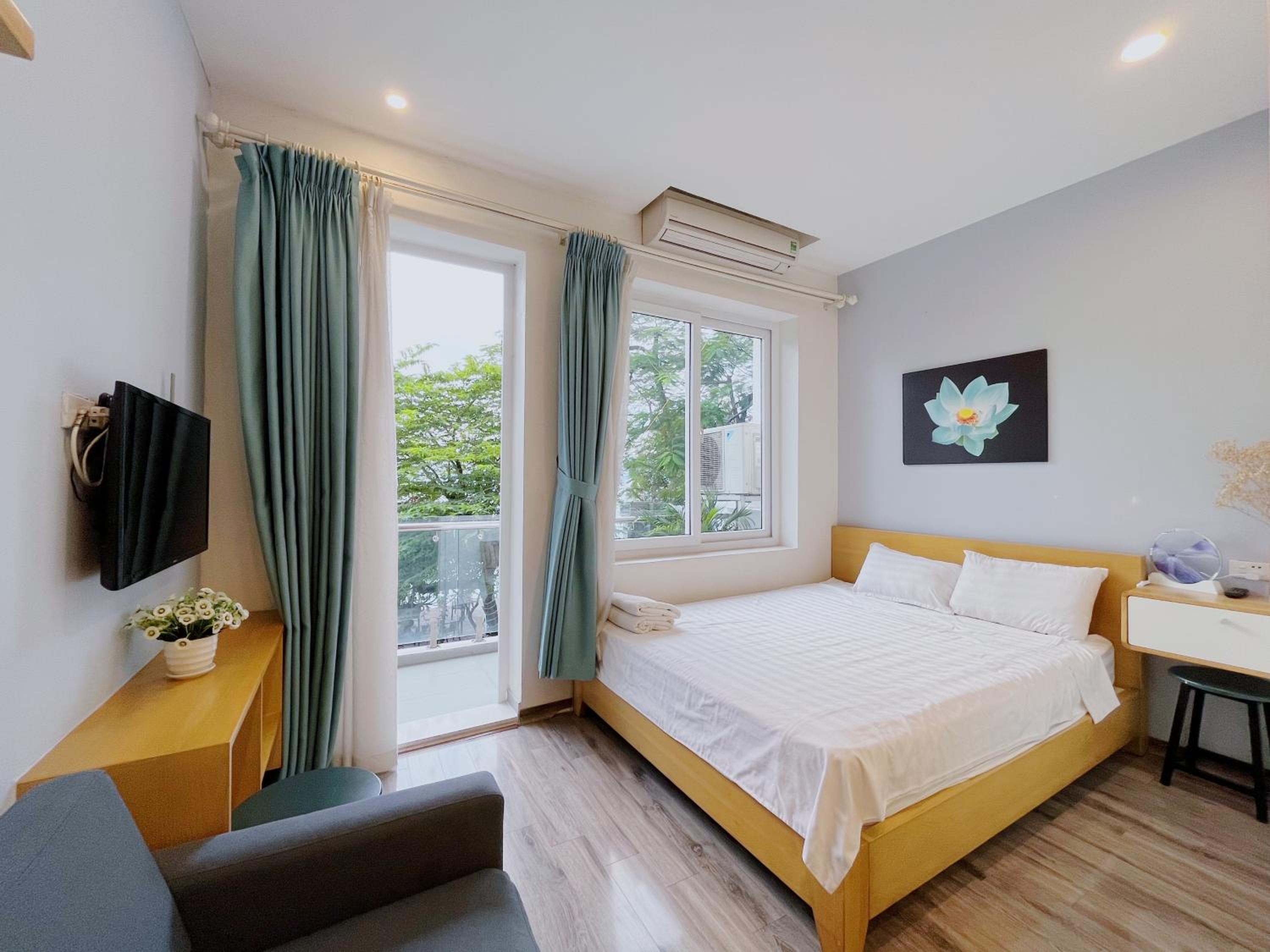 Hanoi Home 2 - Lake View Apartment