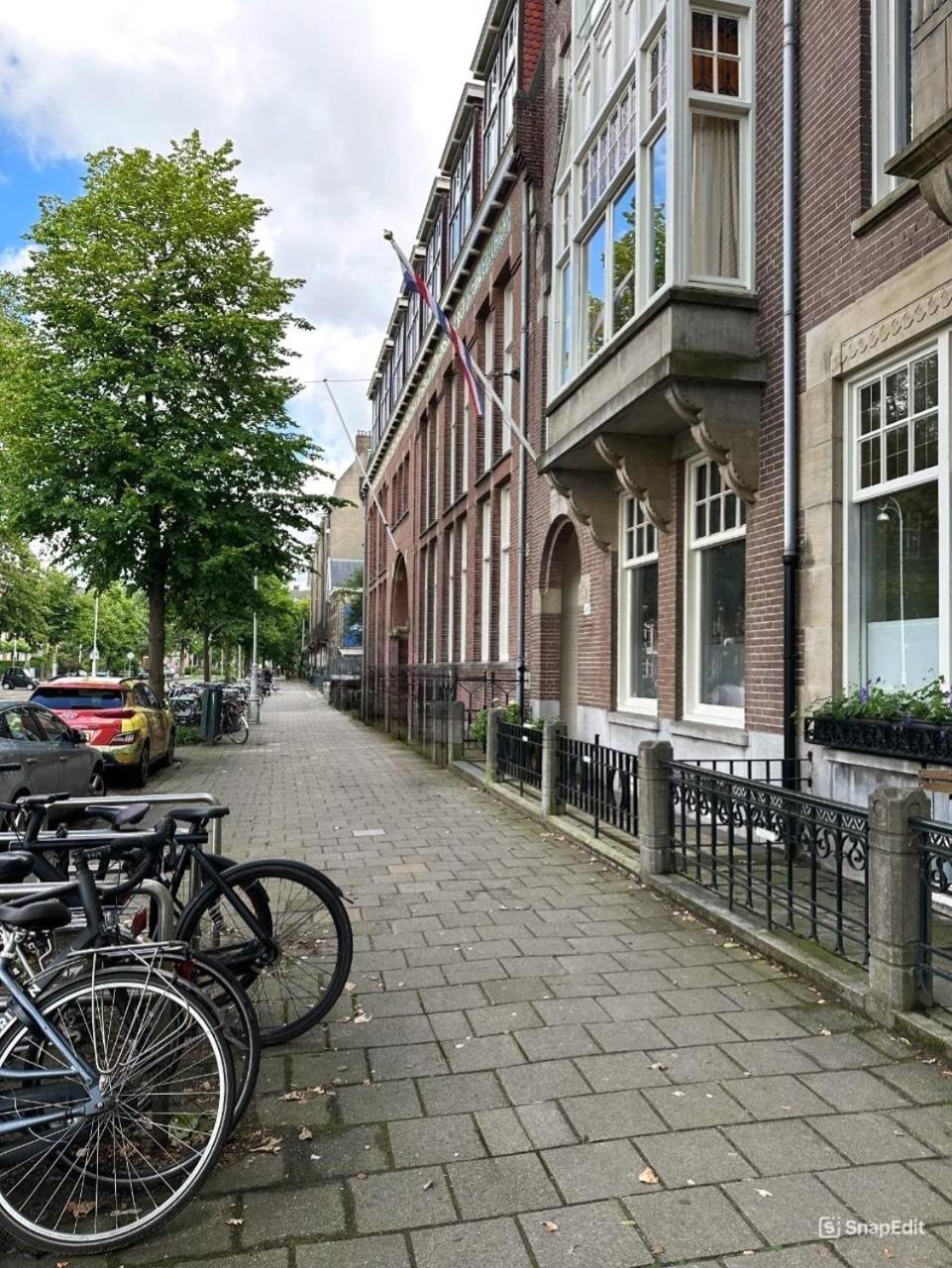Museum Square View B&B