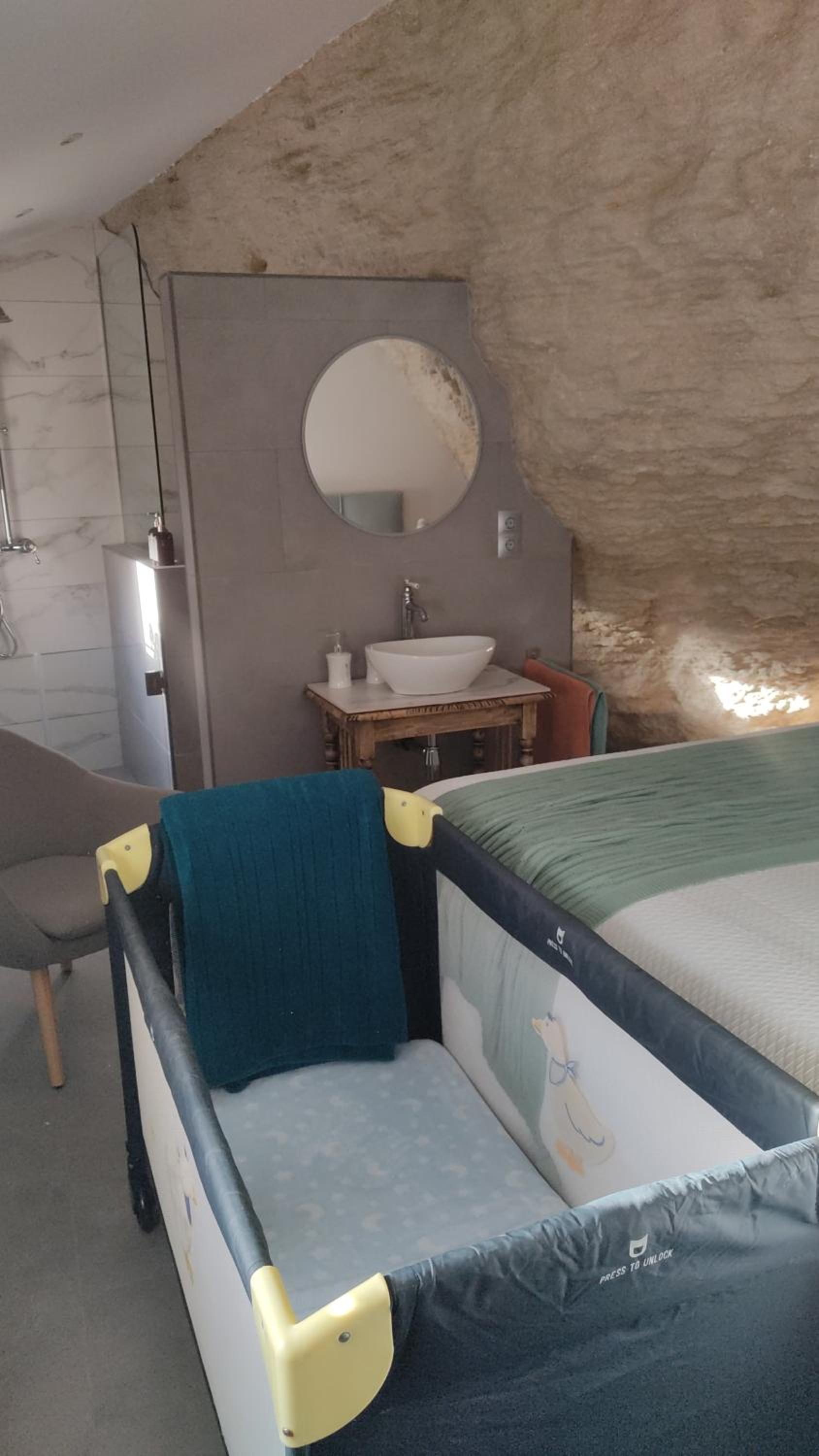 Casa Cueva Las Chicas del Puente