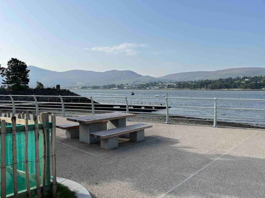 Aurora House Luxury Seafront One Bedroom Apartment view 5