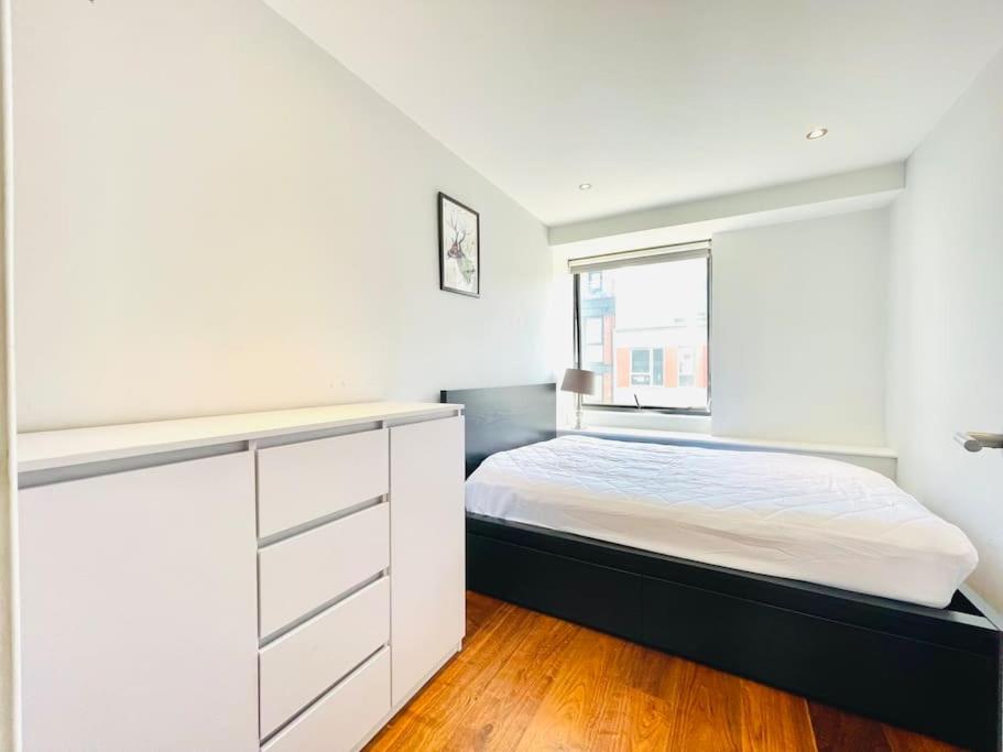 Luxury Two Bedroom Living - Central London & Westminster