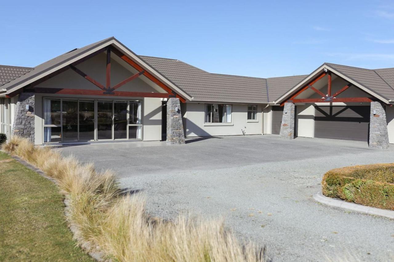 Bicton House Mt Hutt Views