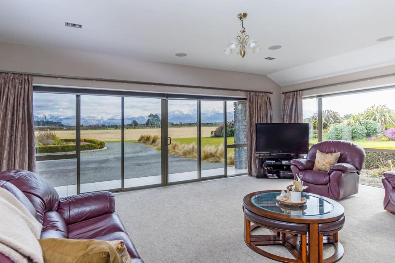 Bicton House Mt Hutt Views