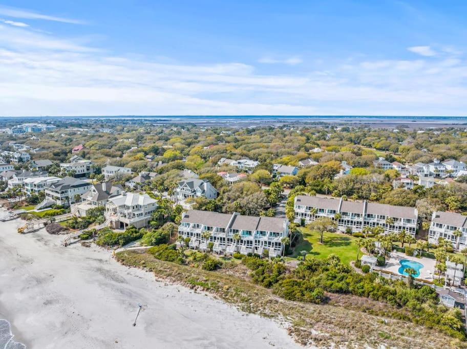 Beach Club Villa 31 - Luxurious Oceanfront - Beach Walkout view 5