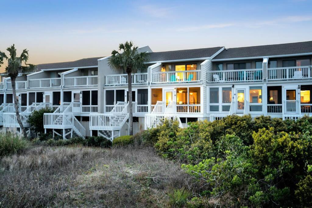Beach Club Villa 31 - Luxurious Oceanfront - Beach Walkout view 2
