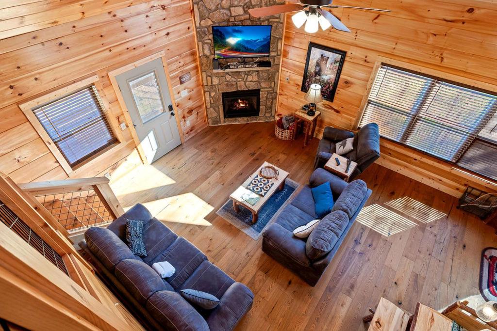 Bobcat Den by Eden Crest view 3