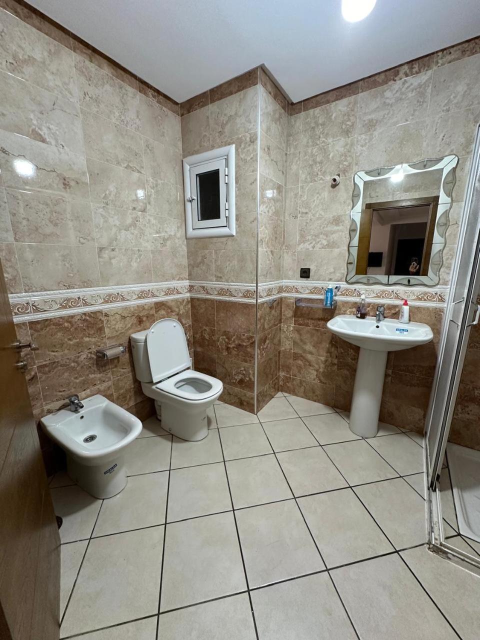 Apartement en face la mer Je n'accepte pas les couples musulmans sans contrat de mariage view 2