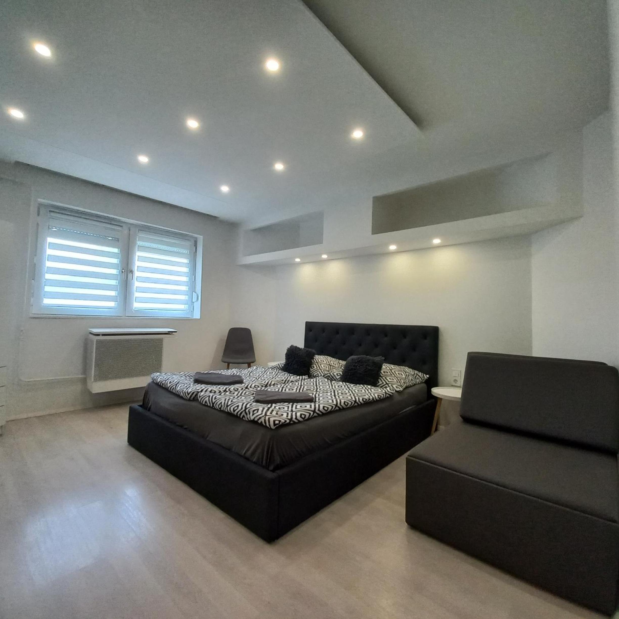 Belvárosi Apartman Self Check-in view 4