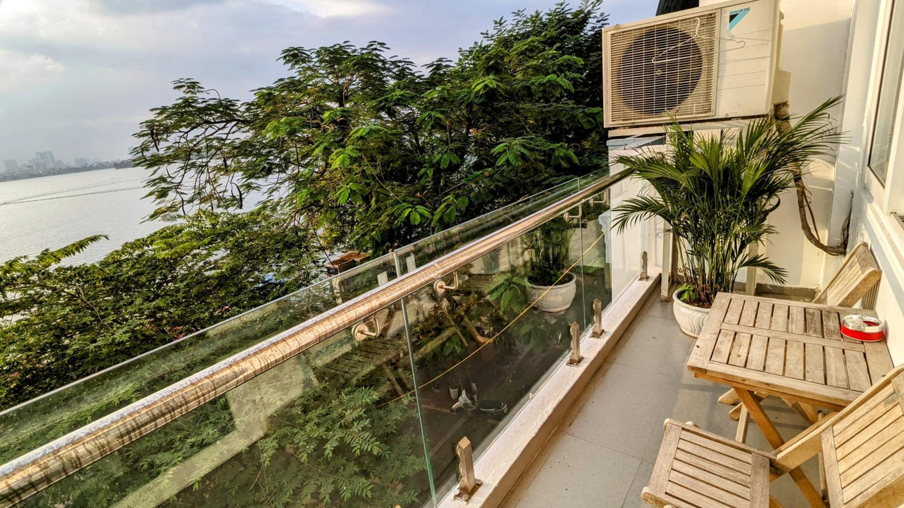 Hanoi Home 2 - Lake View Apartment