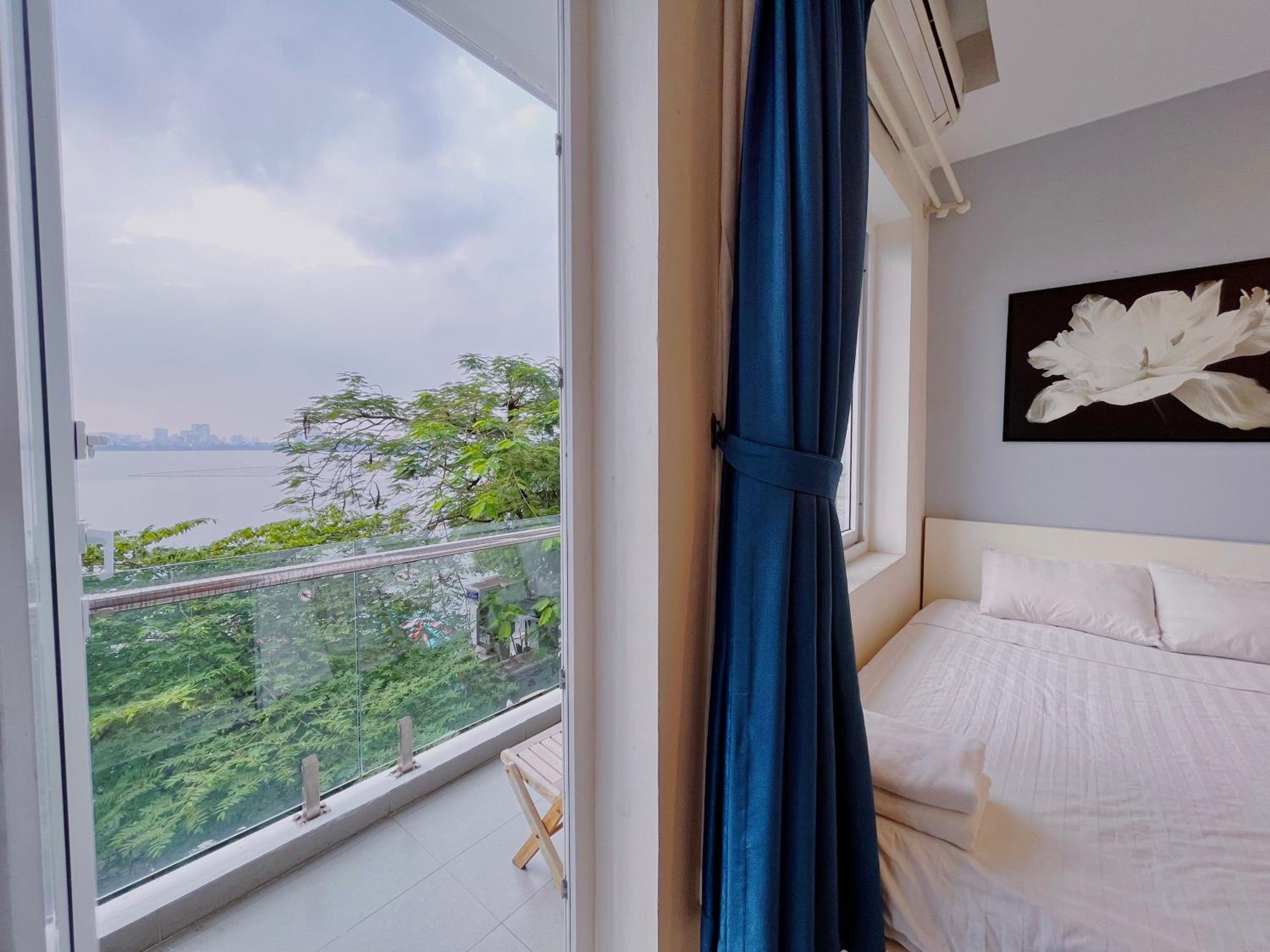 Hanoi Home 2 - Lake View Apartment