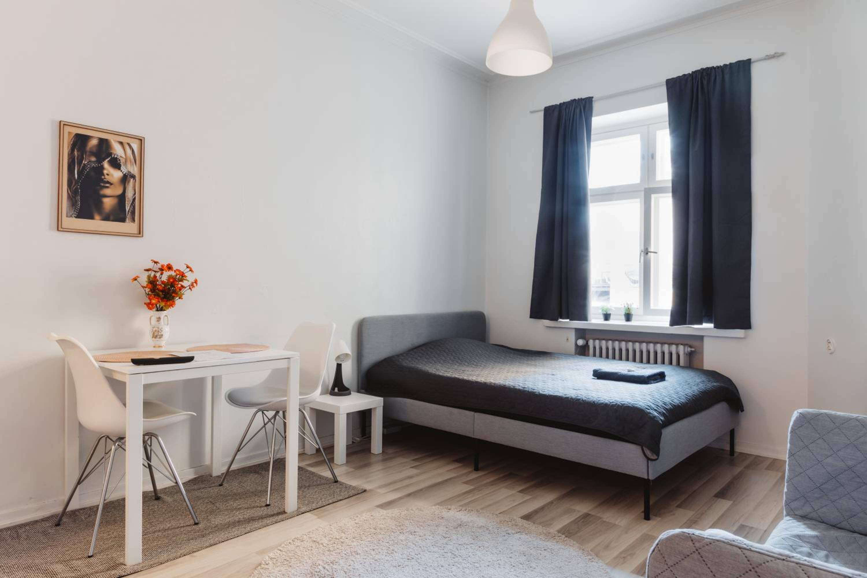 Nordstay - Bright Studio in the heart of Helsinki self check-in view 5