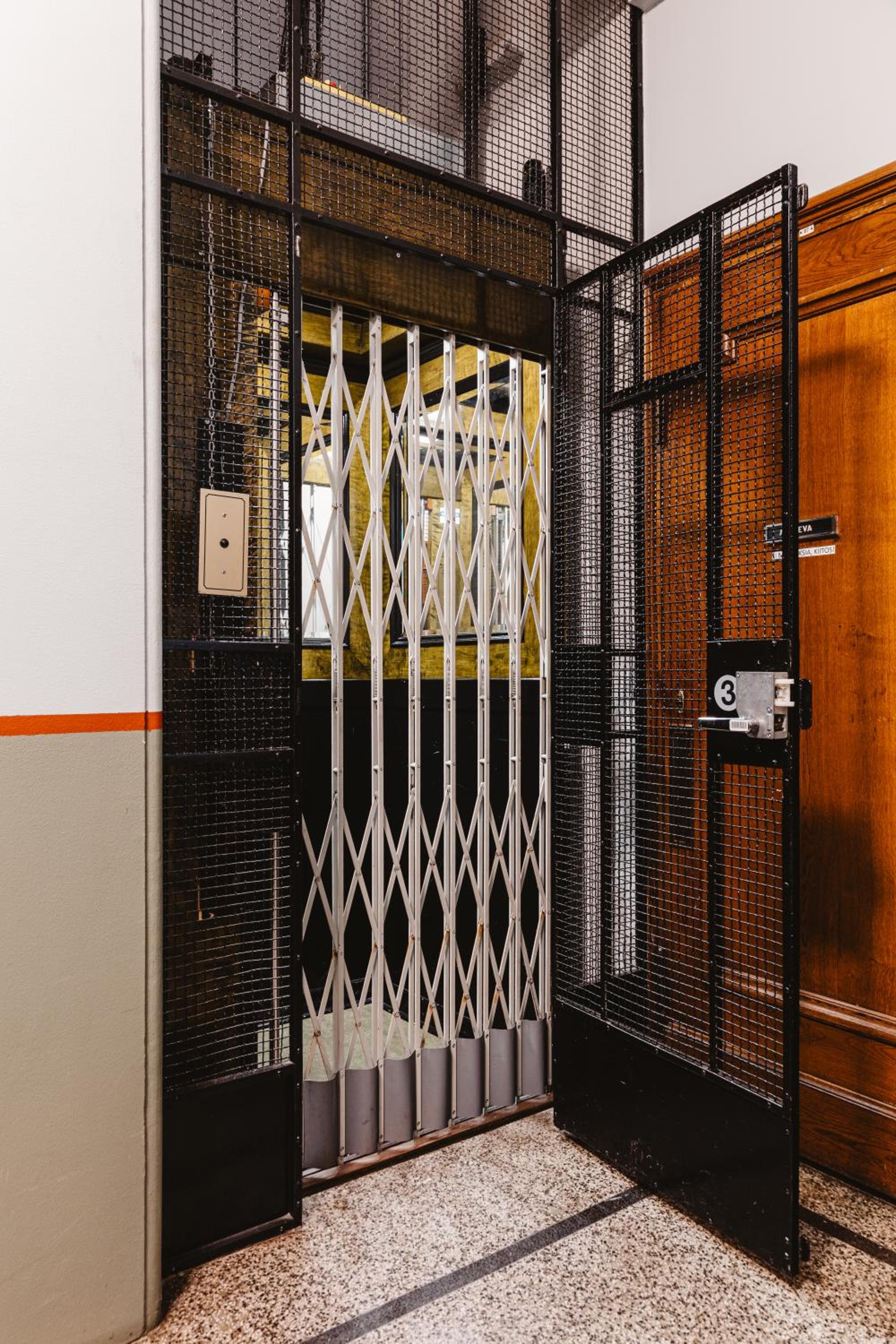 Nordstay - Bright Studio in the heart of Helsinki self check-in view 4