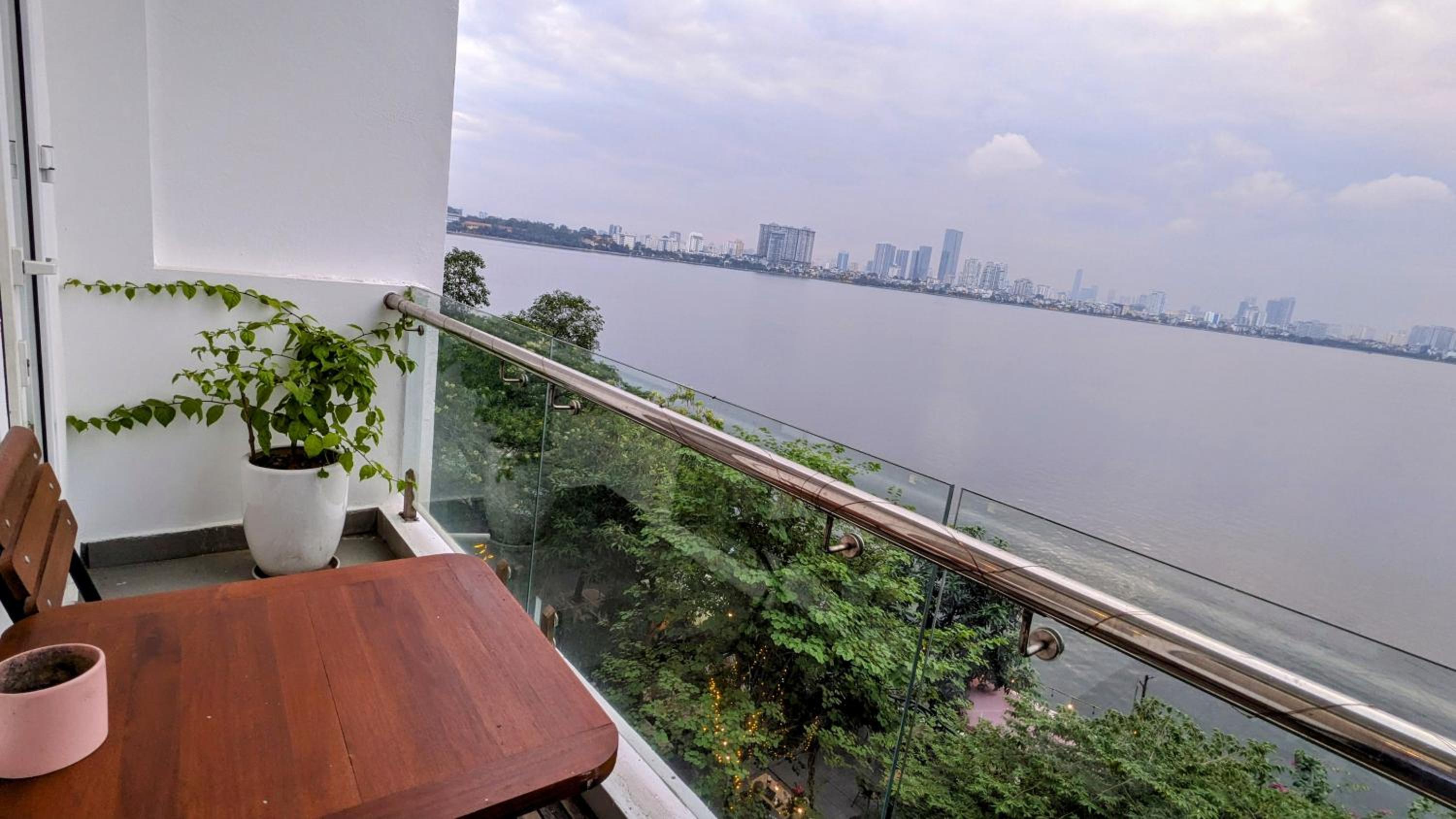 Hanoi Home 2 - Lake View Apartment