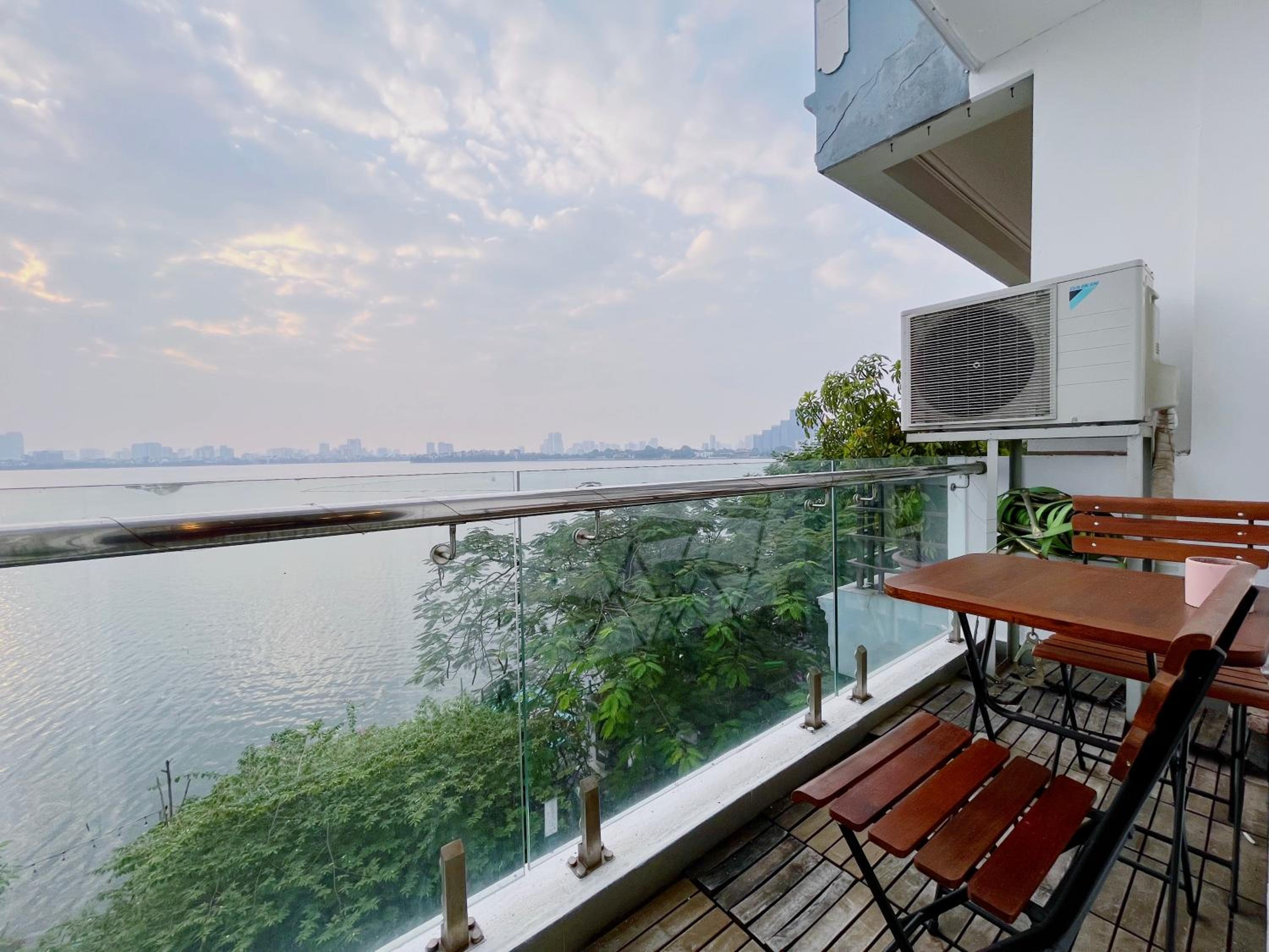 Hanoi Home 2 - Lake View Apartment