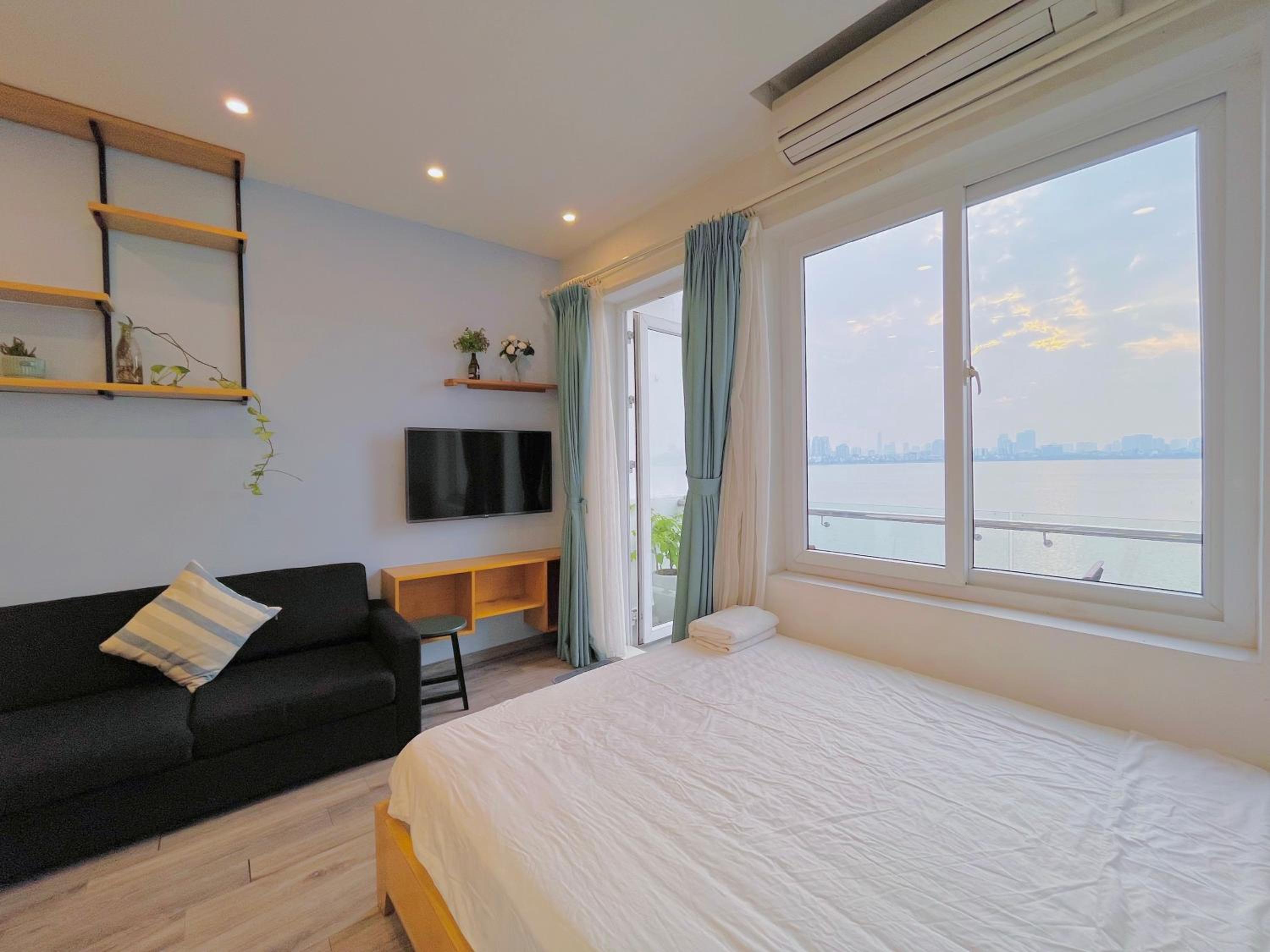 Hanoi Home 2 - Lake View Apartment