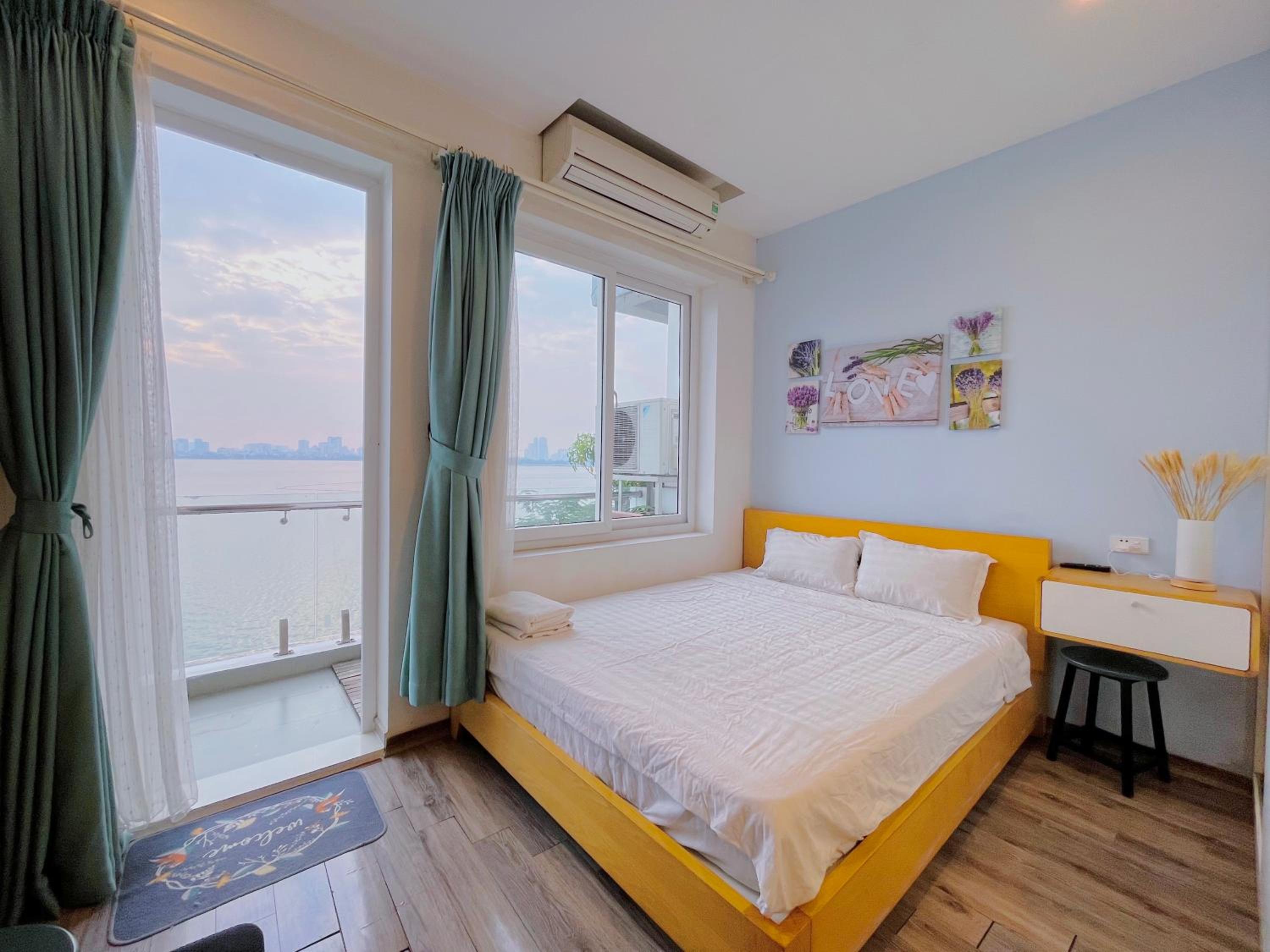 Hanoi Home 2 - Lake View Apartment