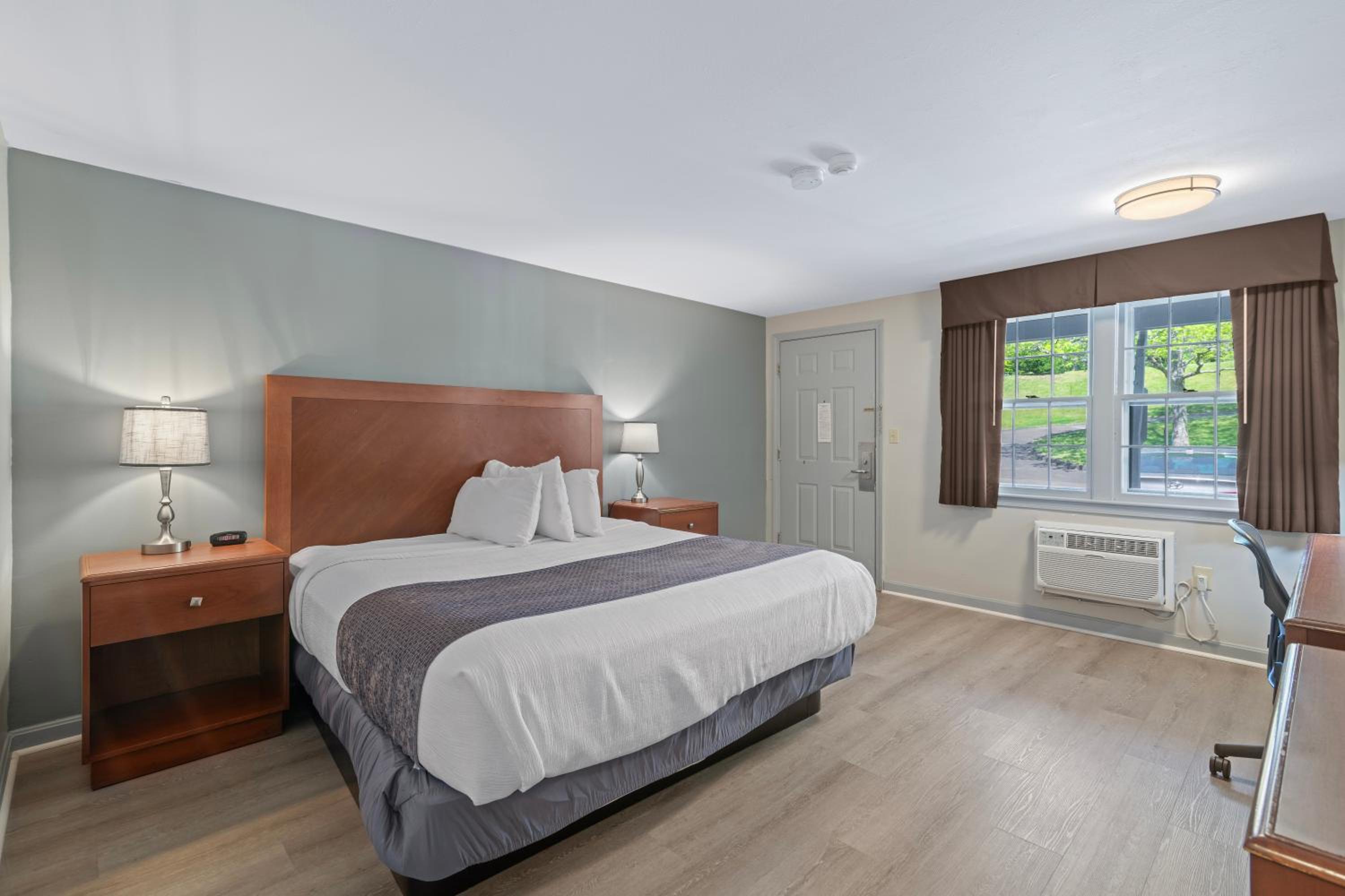 Knight's Inn Boston/Danvers - Property Image 3