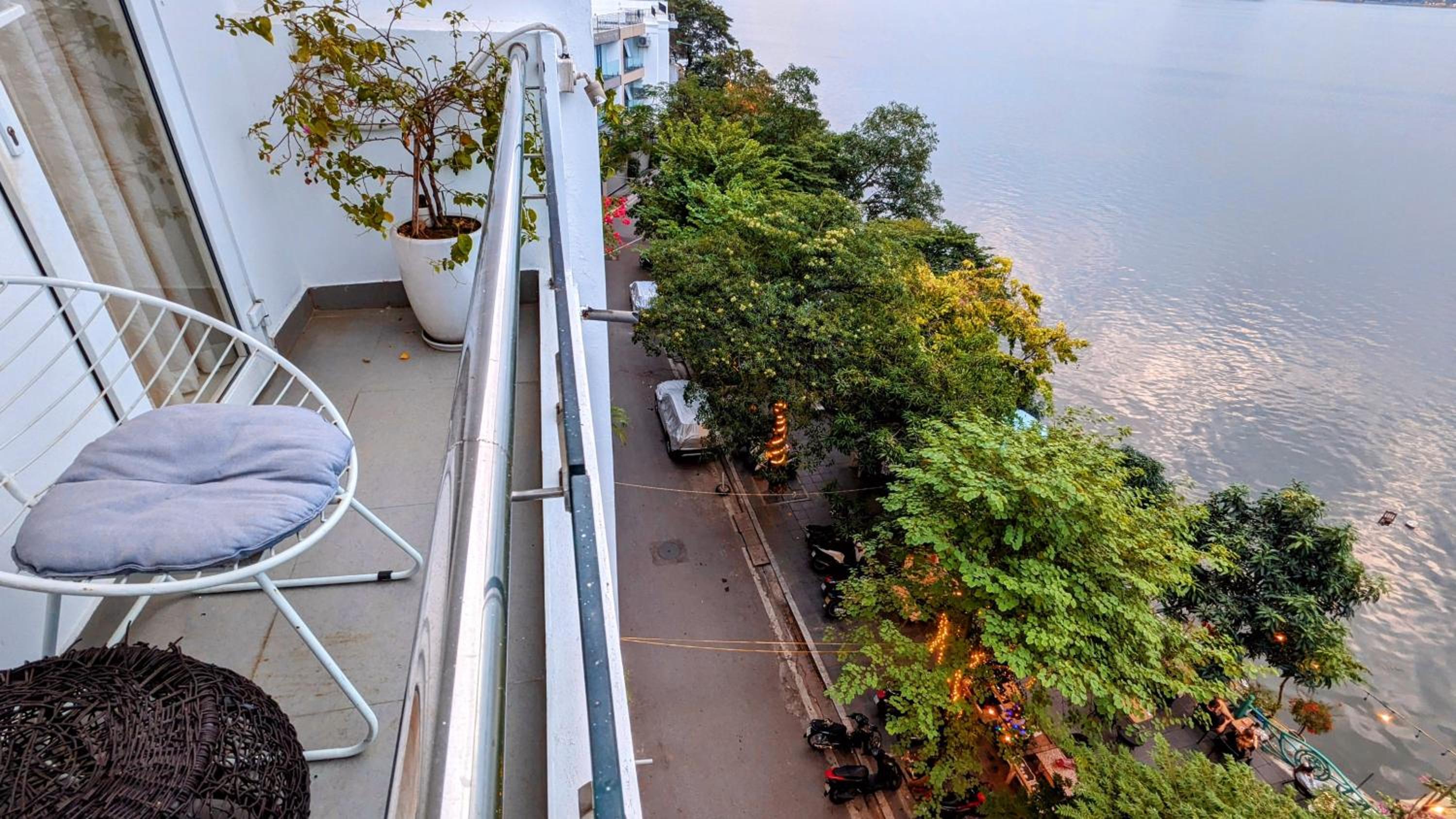 Hanoi Home 2 - Lake View Apartment