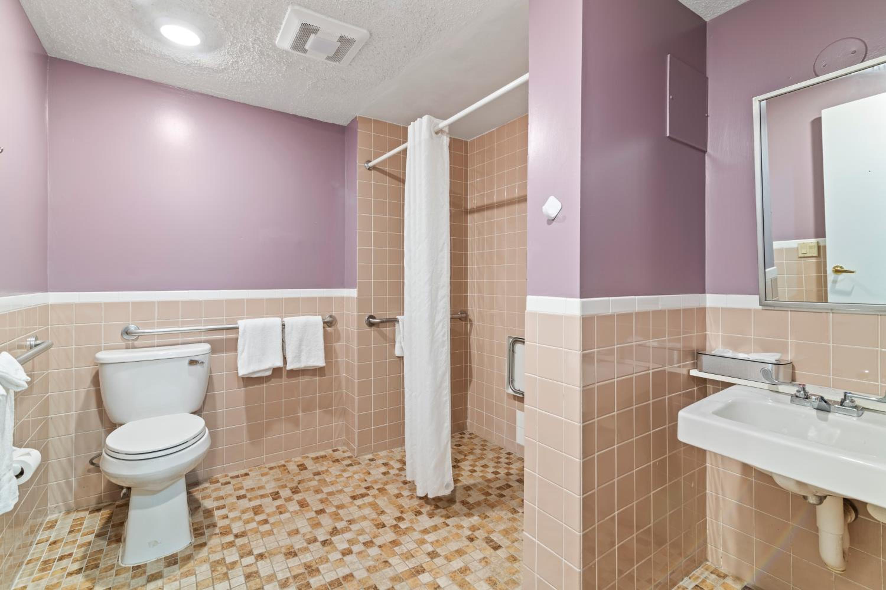 Knight's Inn Boston/Danvers - Property Image 8