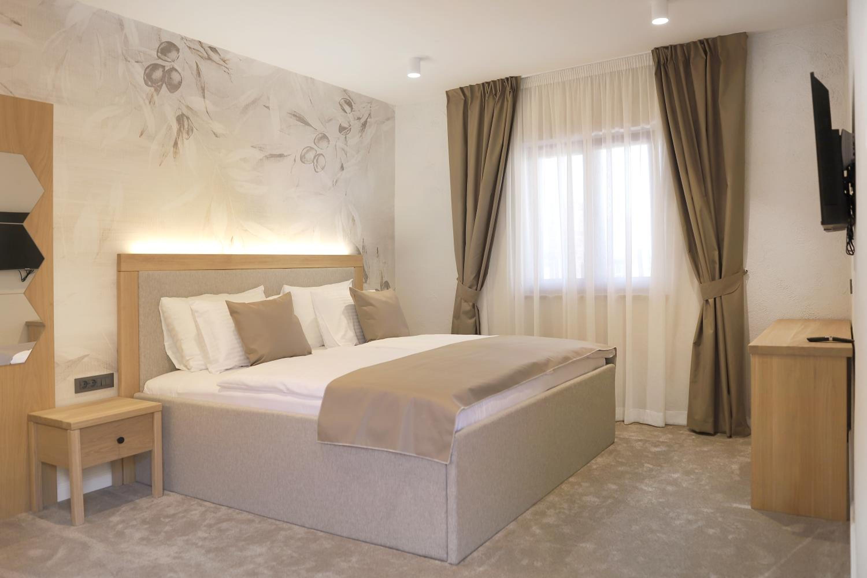Bracera Inn