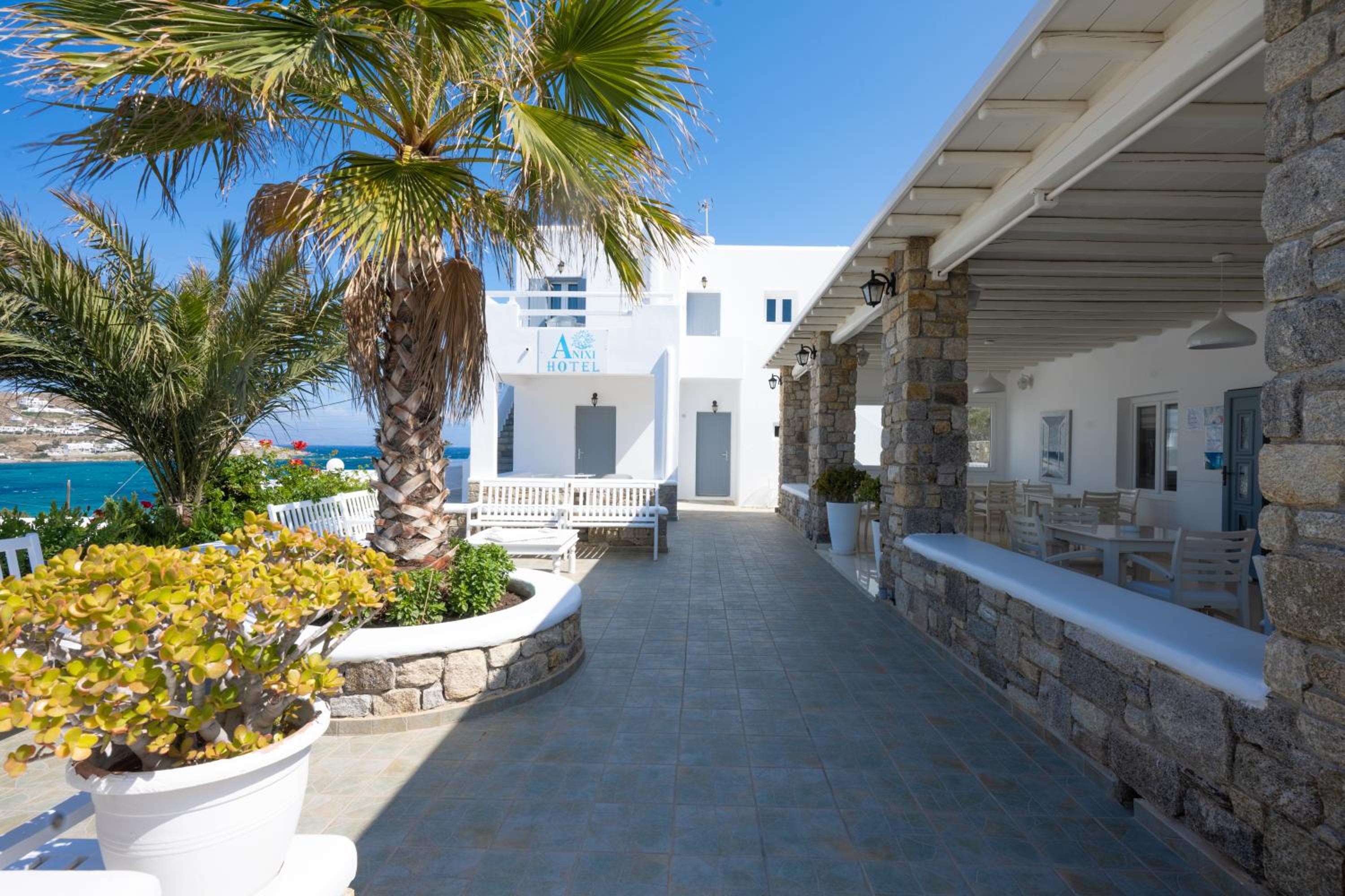 Anixi Hotel