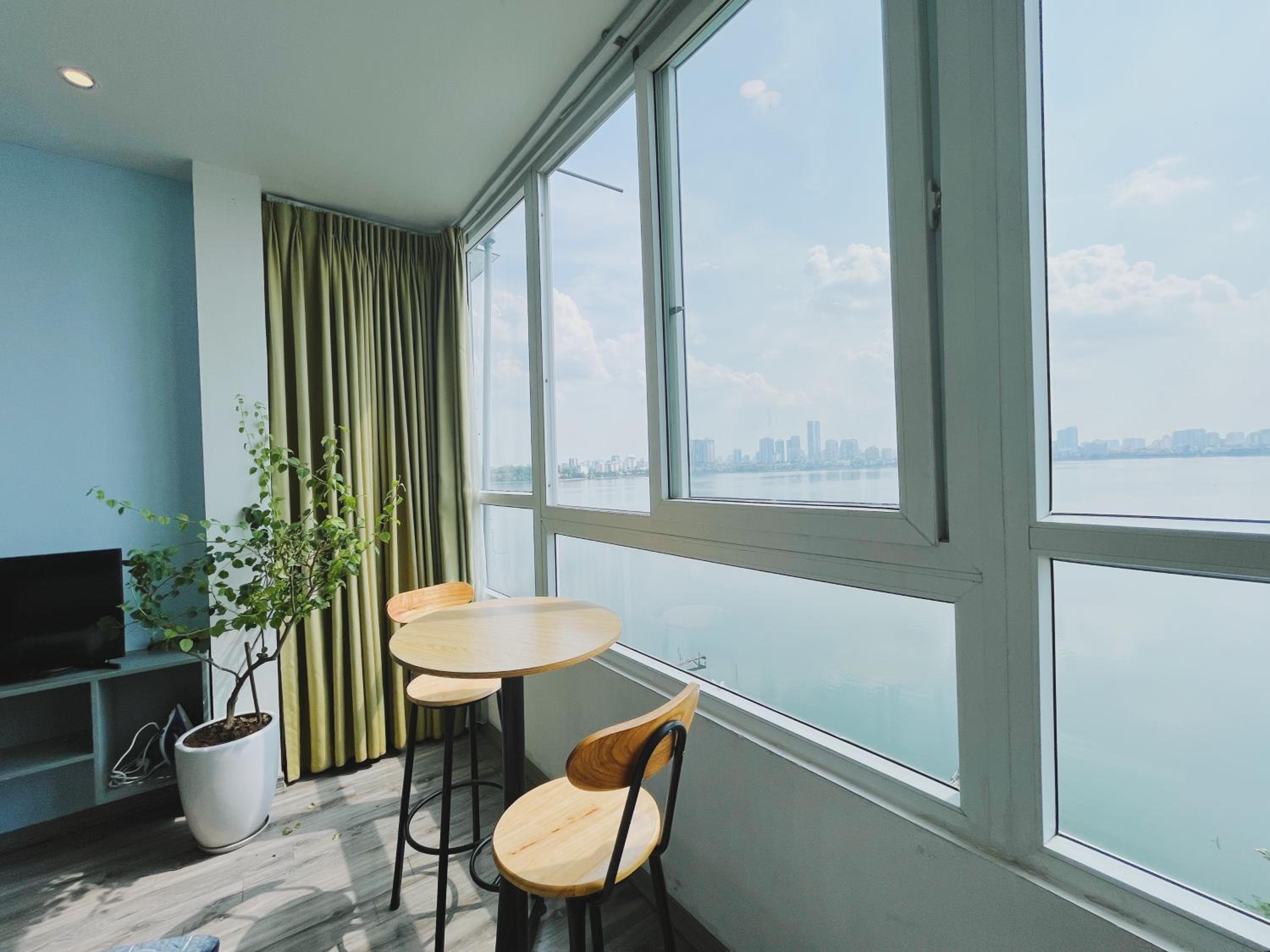 Hanoi Home 2 - Lake View Apartment
