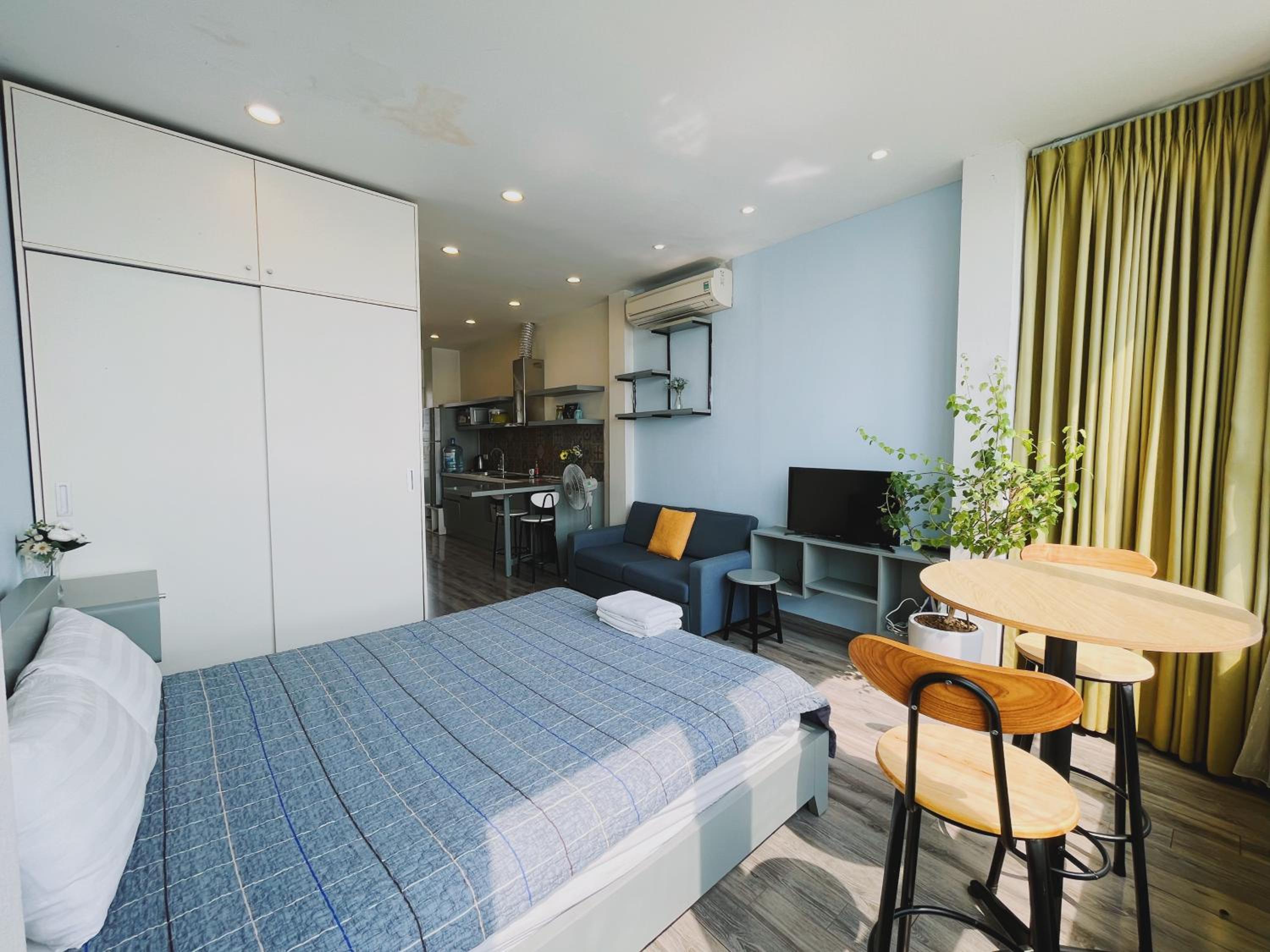 Hanoi Home 2 - Lake View Apartment