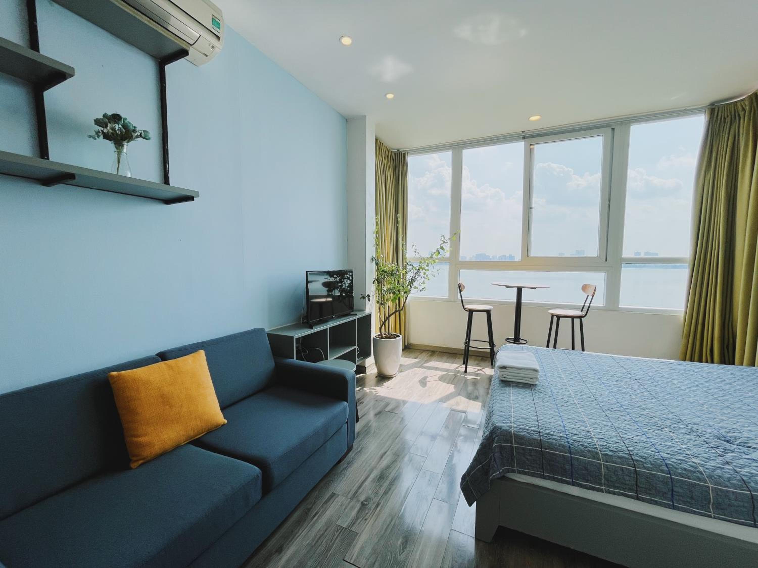 Hanoi Home 2 - Lake View Apartment
