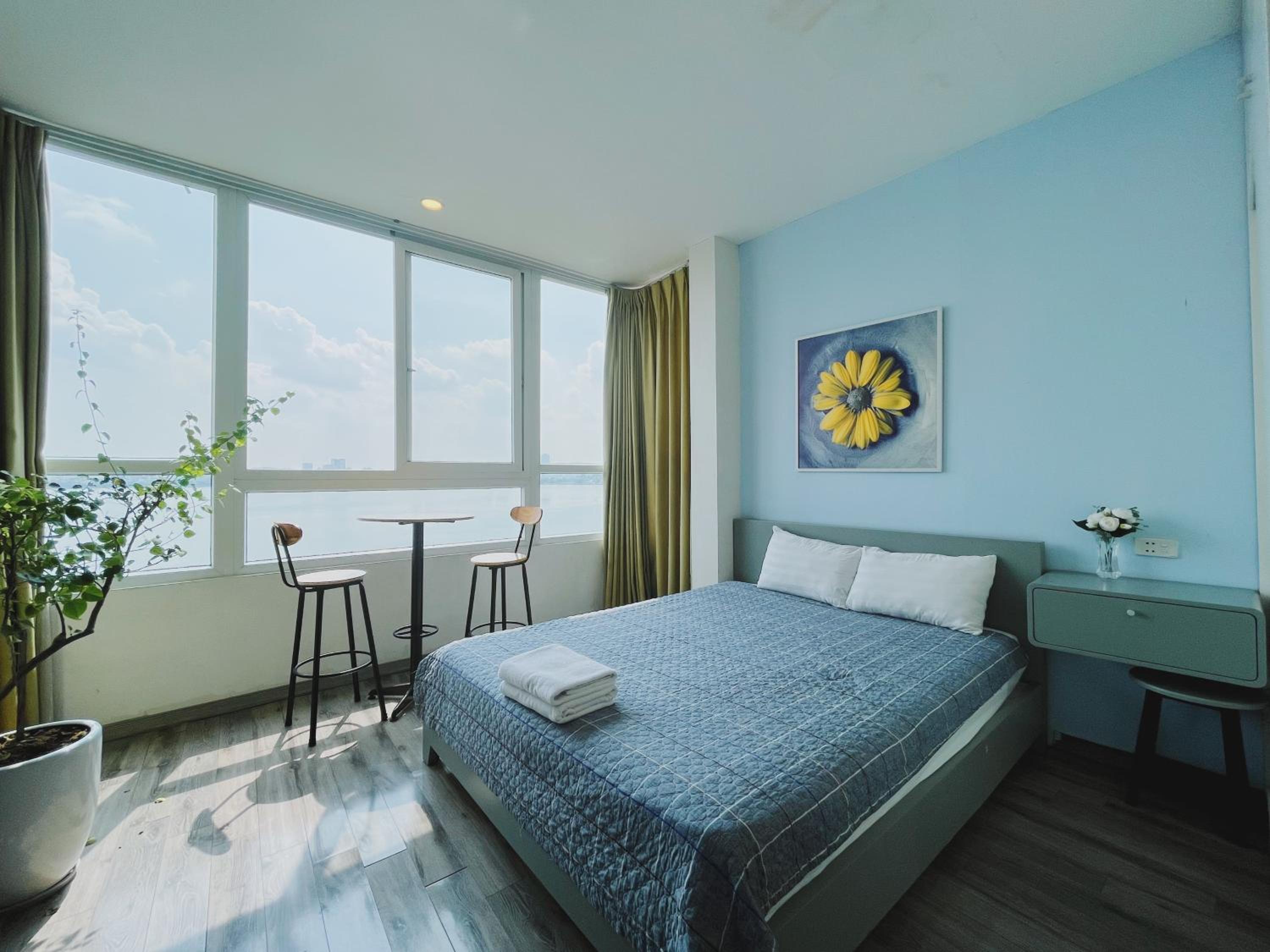 Hanoi Home 2 - Lake View Apartment